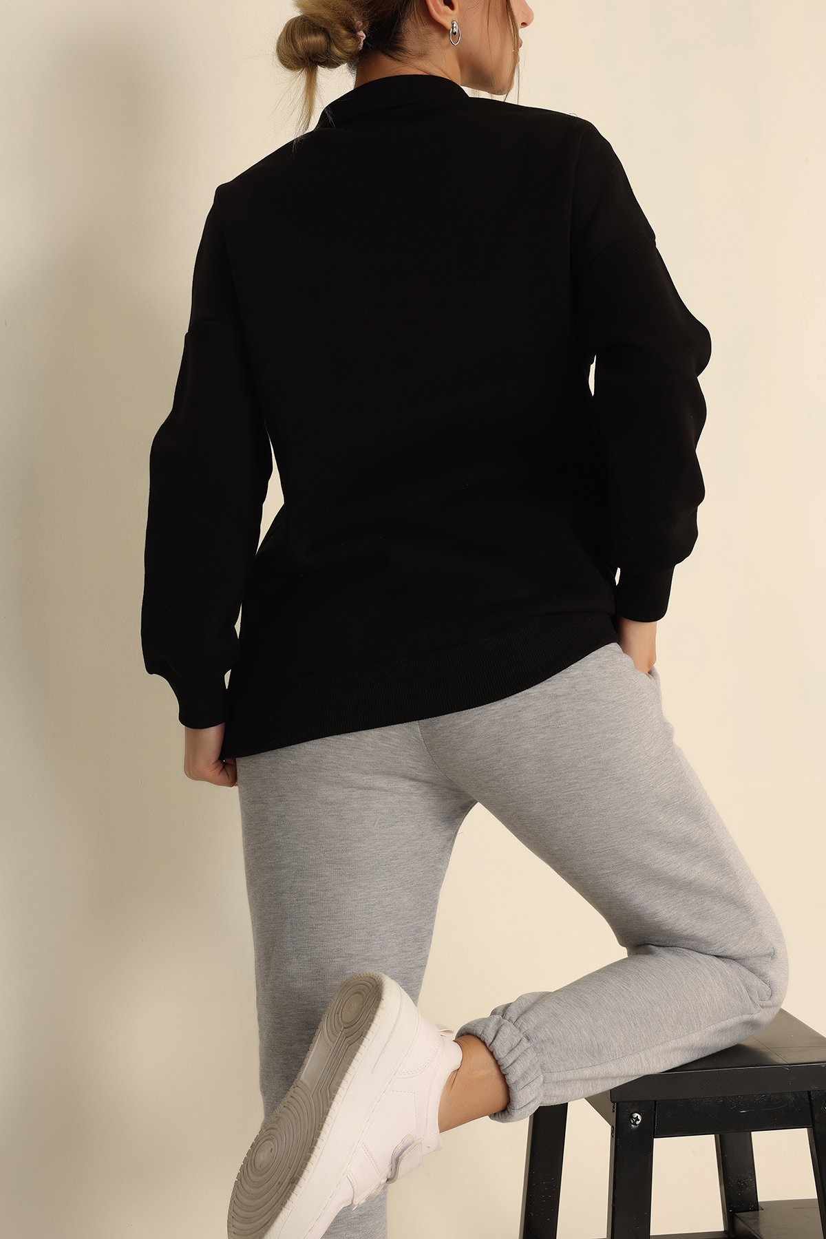 Siyah Şardonlu Yarım Fermuarlı Sweat 222623