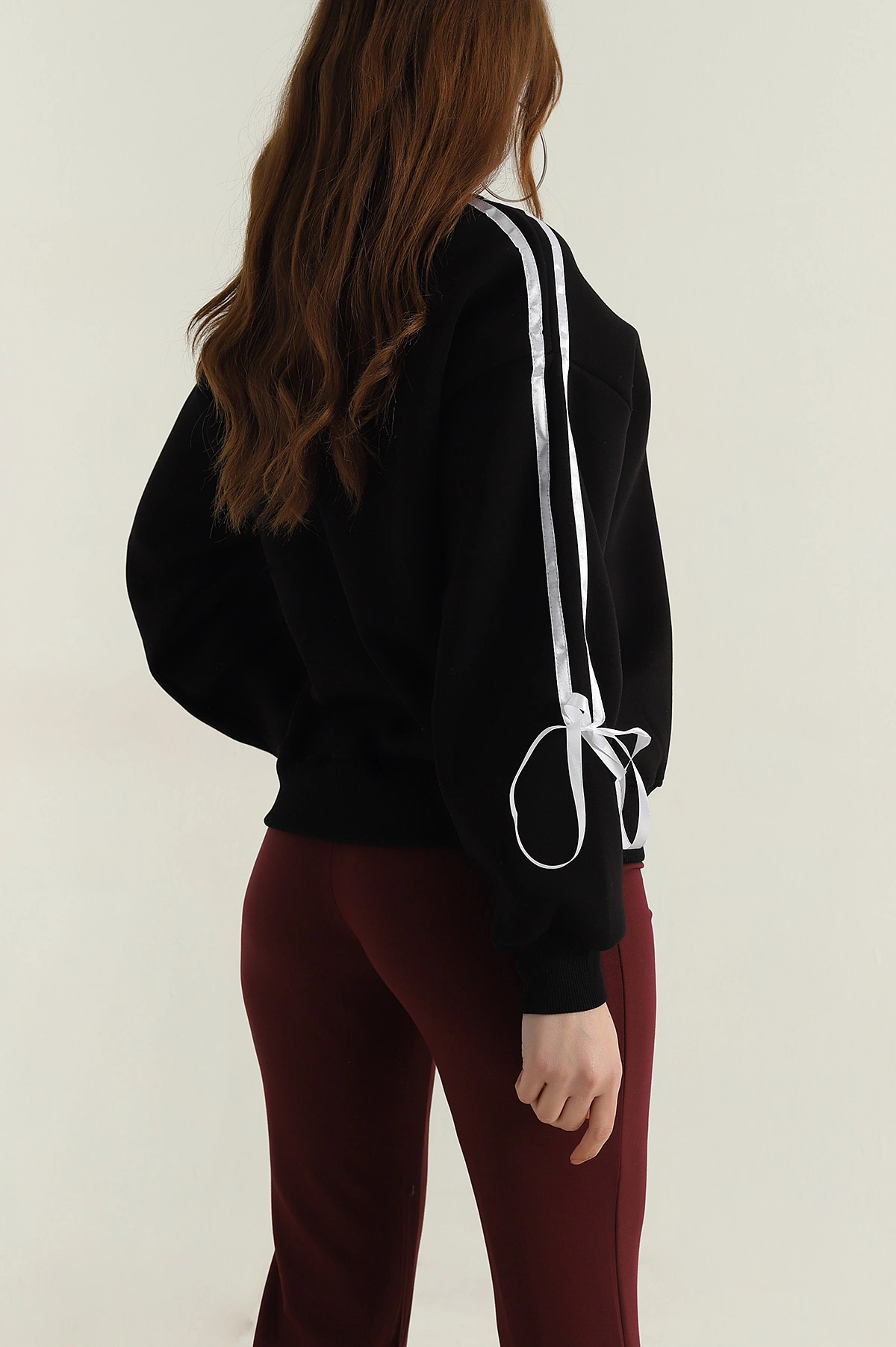 Siyah Şerit Detay Şardonlu Üç İp Kadın Sweat 413798