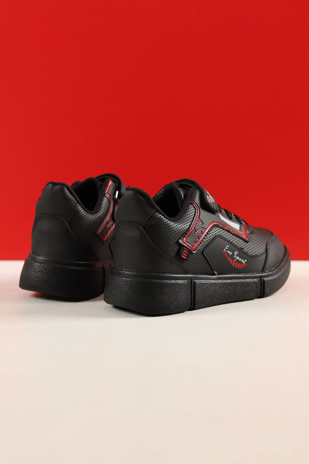 Siyah Siyah (31-35 Filet) Kalın Taban Cırtlı Erkek Çocuk Spor Ayakkabı 227999