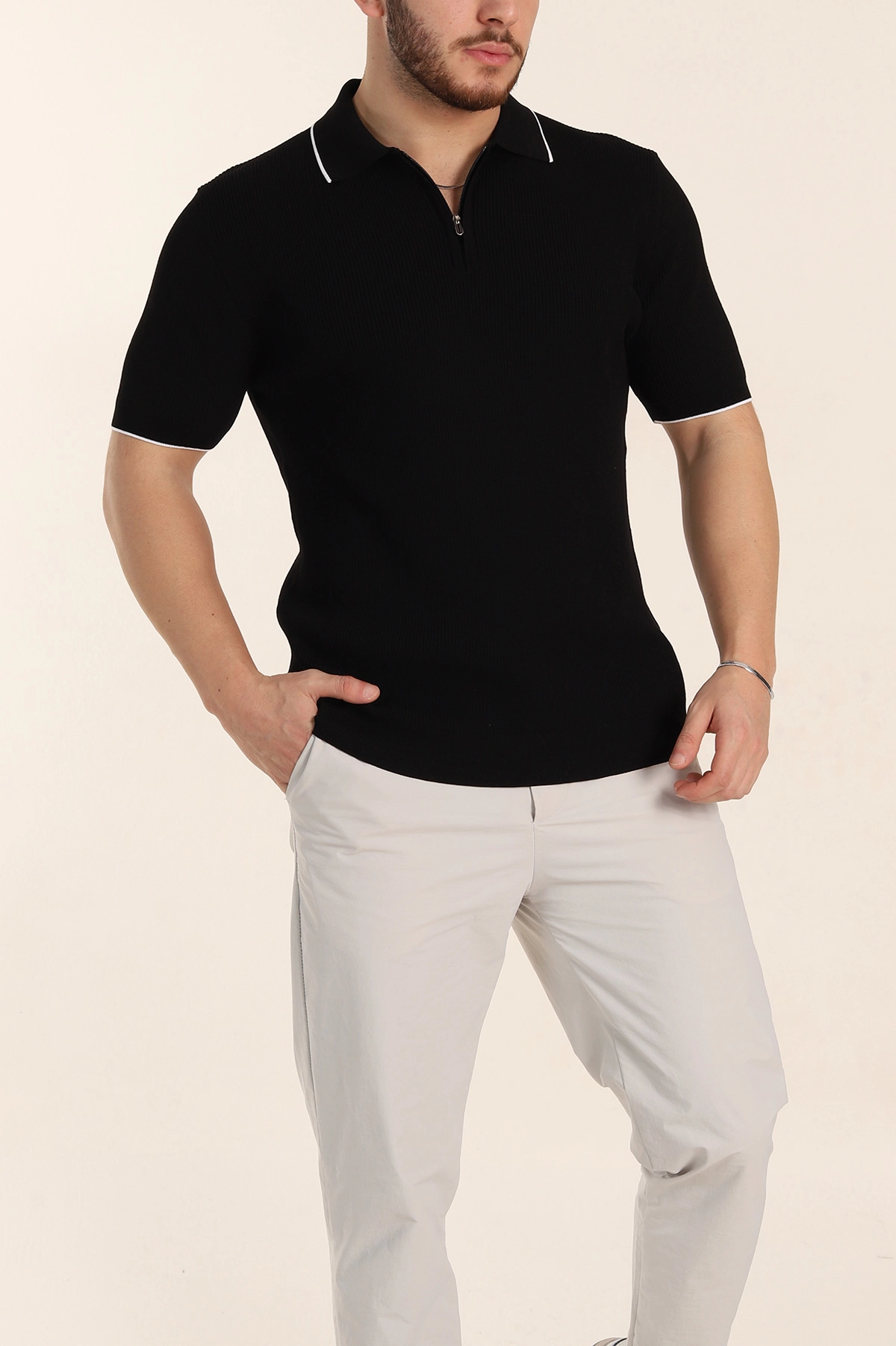 Siyah Slim Fit Dokulu Fermuarlı Polo Yaka Kısa Kollu Erkek Triko Tişört 338616