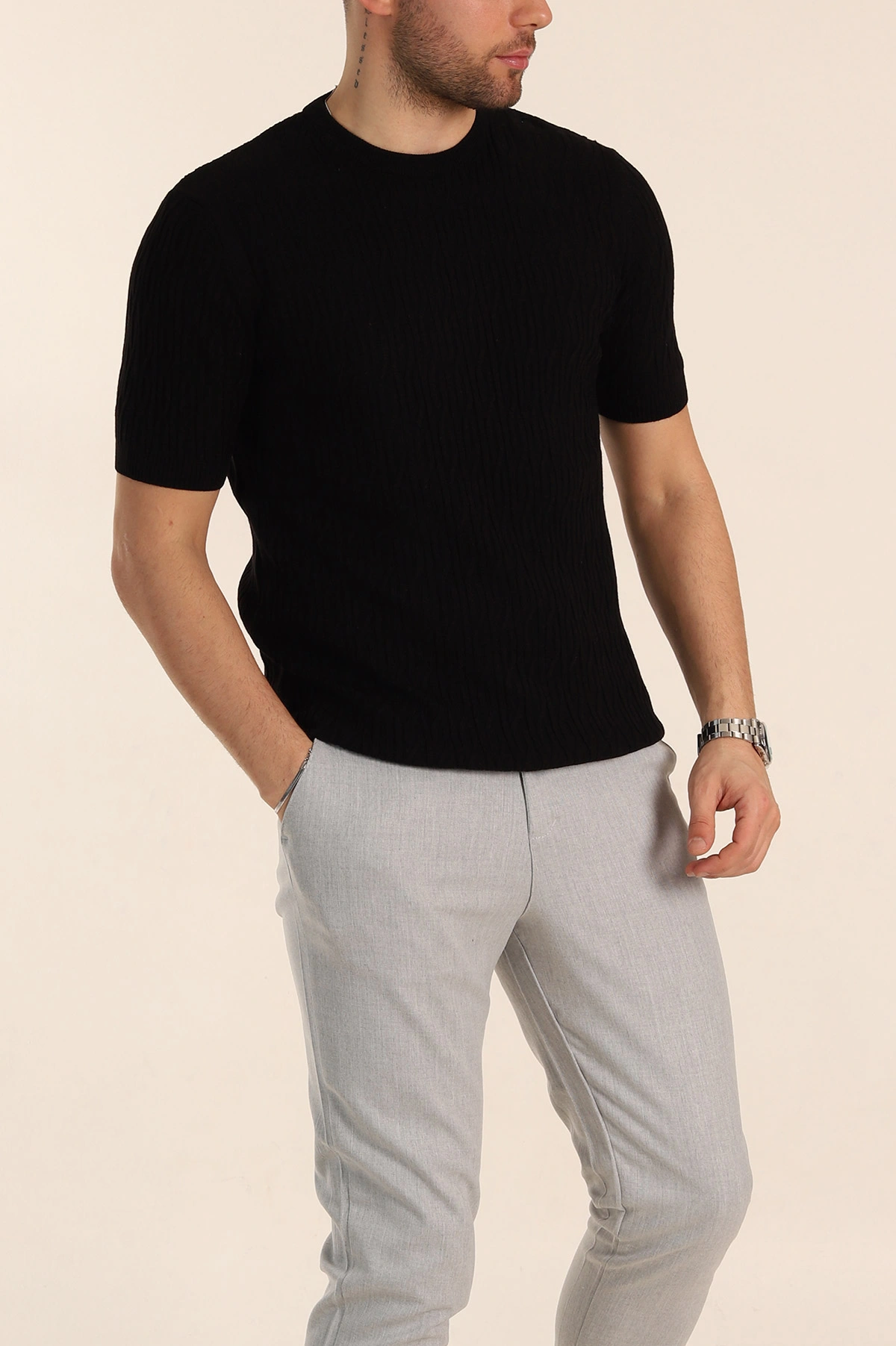 Siyah Slim Fit Dokulu Kısa Kollu Erkek Triko Tişört 338897