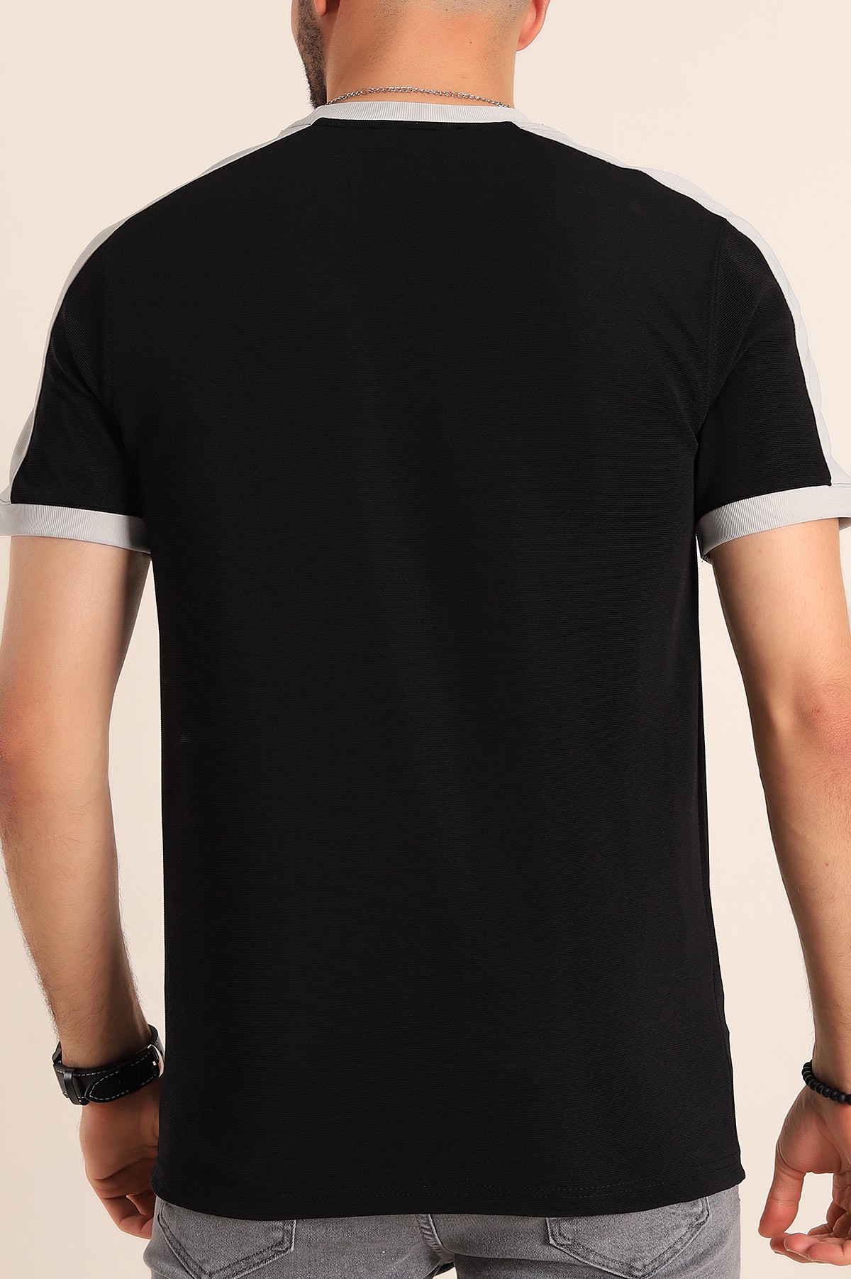 Siyah Slim Fit Kabartma Yazılı Erkek Tişört 190215