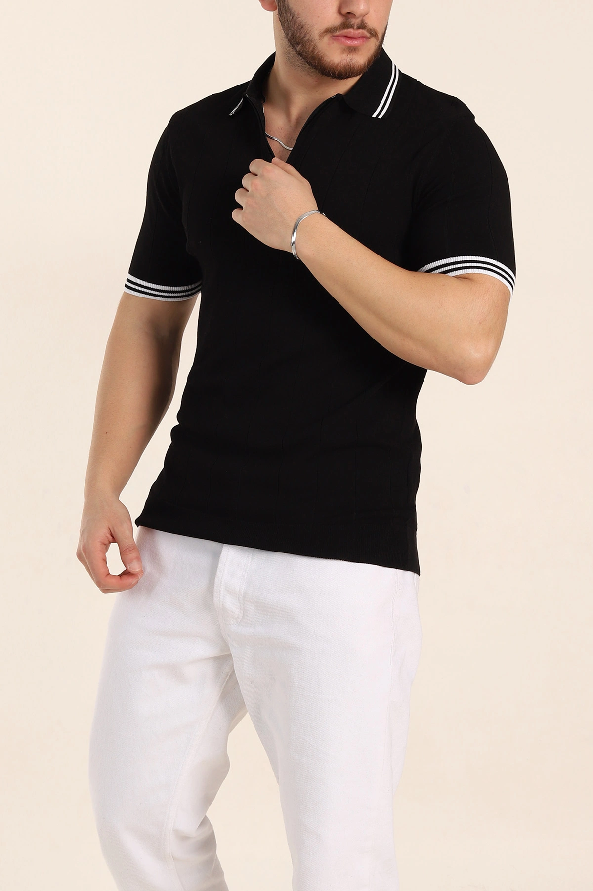 Siyah Slim Fit Likralı Fermuarlı Polo Yaka Kısa Kollu Triko Tişört 338552