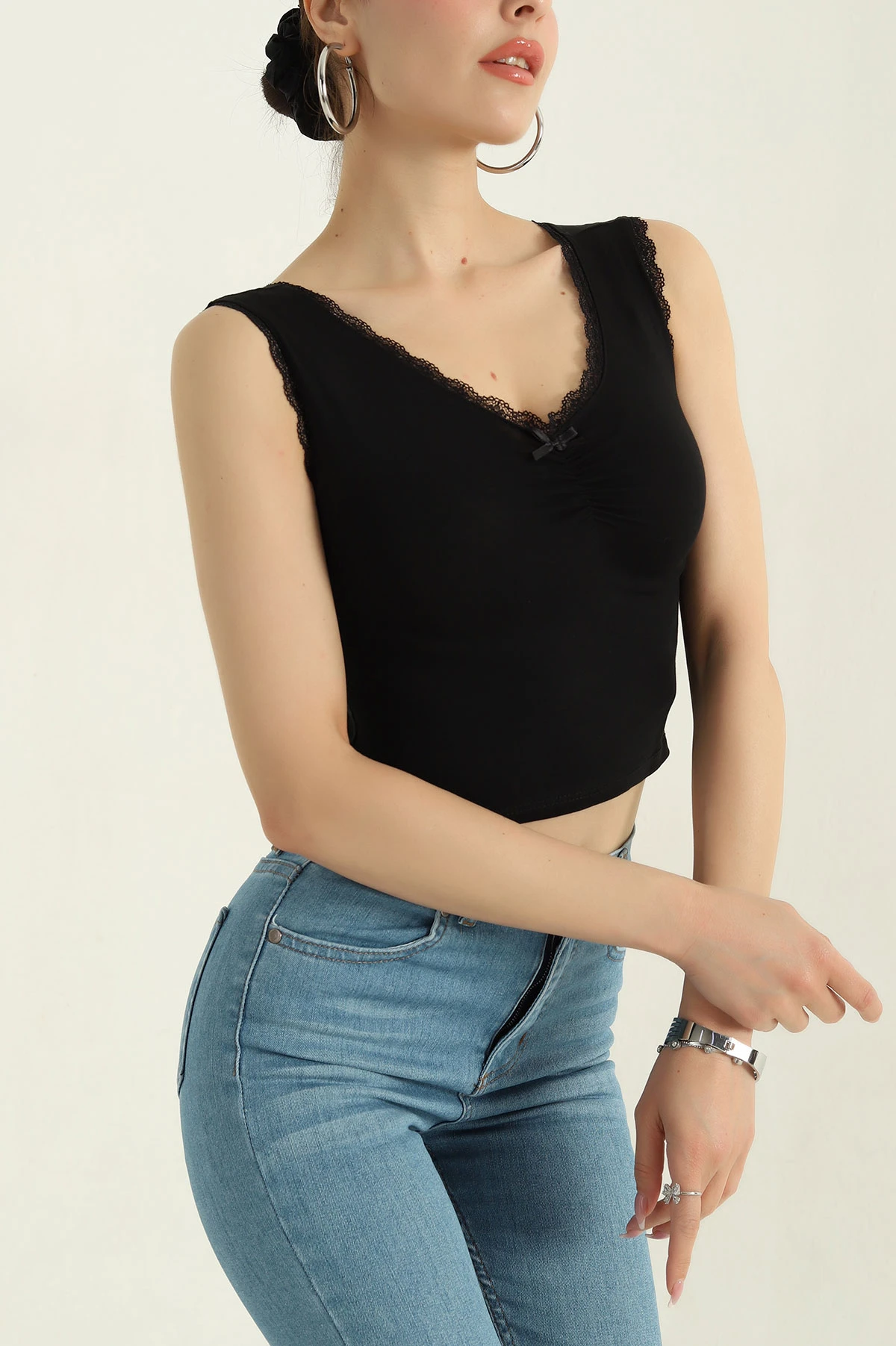 Siyah Süprem Kumaş Fiyonklu Kadın Atlet 372674
