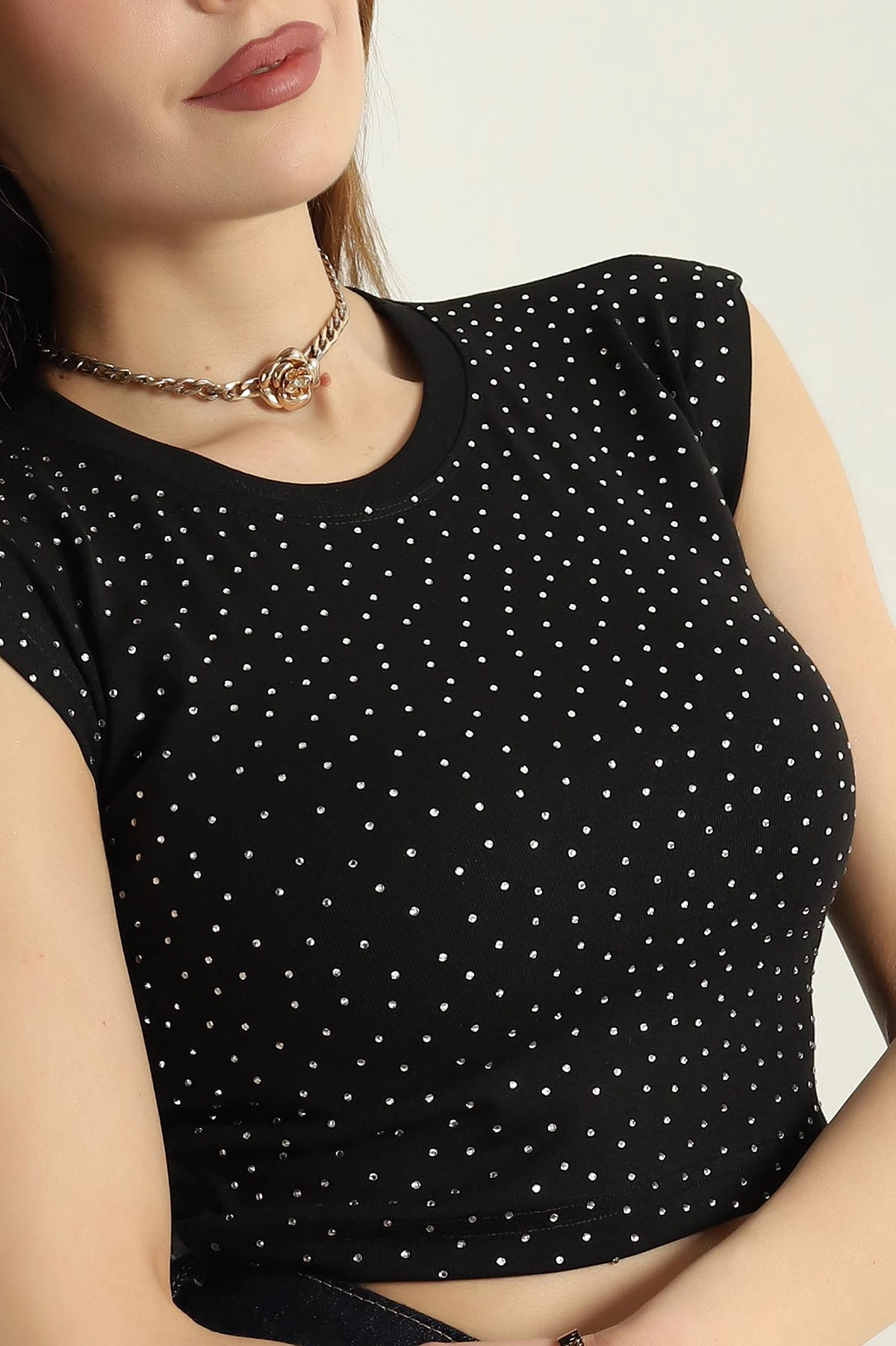Siyah Taşlı Bisiklet Yaka Ribana Crop 354478
