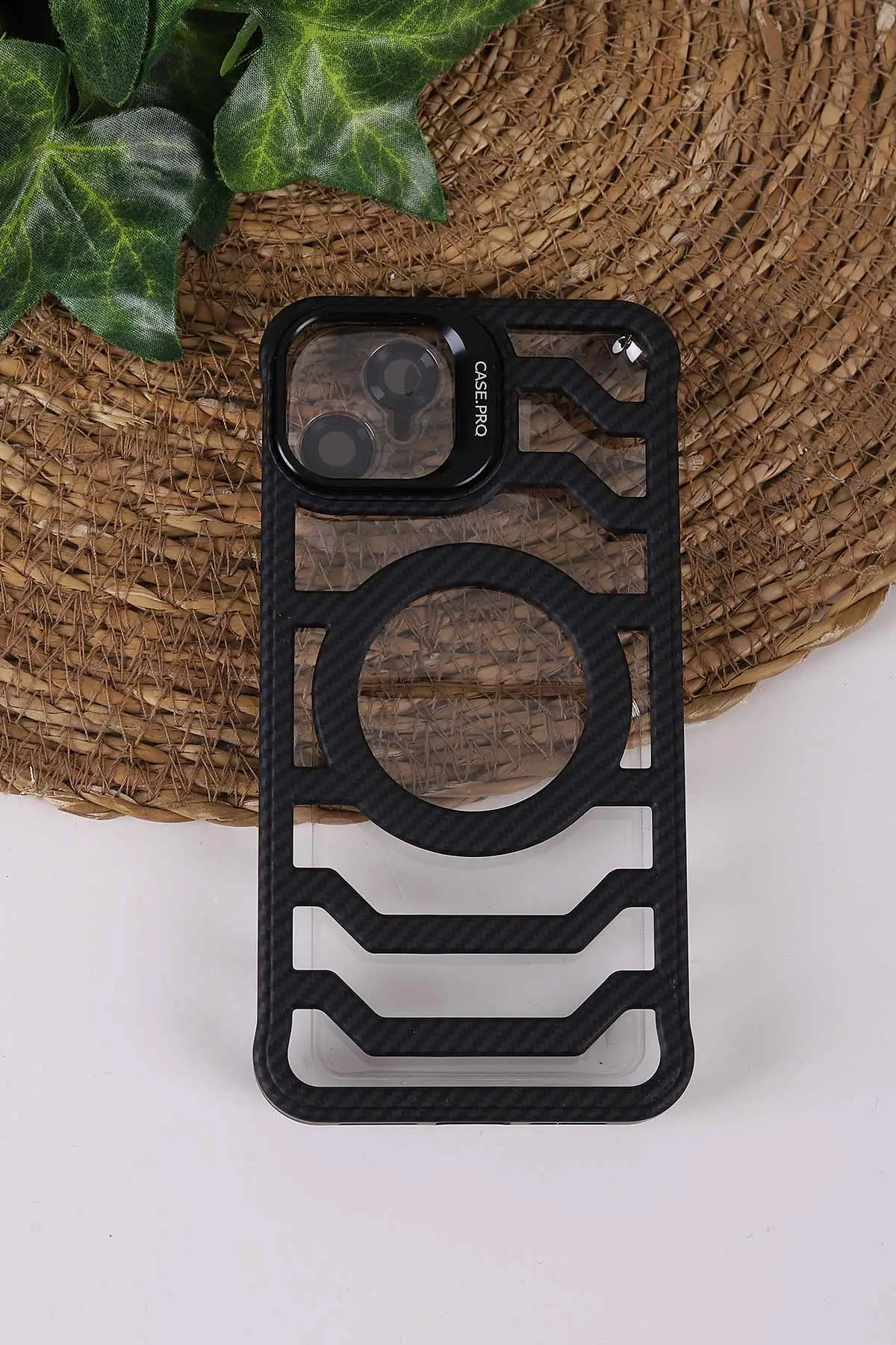 Siyah TeknoCase İPhone 11 Uyumlu Creative Fiber Case Serisi Lens Hediyeli Vakumlu Sert Silikon Telefon Kılıfı 430892