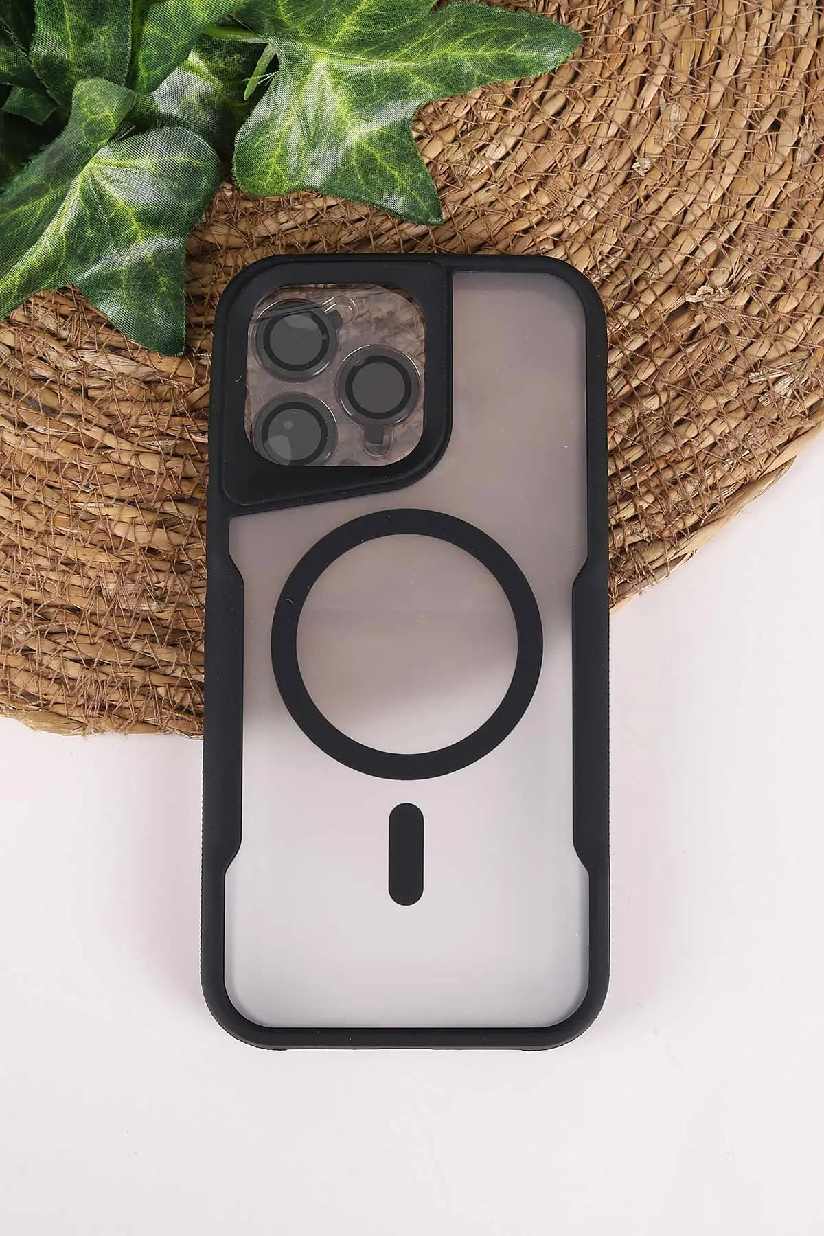 Siyah TeknoCase İphone 14 Pro Max Uyumlu Matte Guard Serisi Lens Korumalı Silikon Telefon Kılıfı 472464