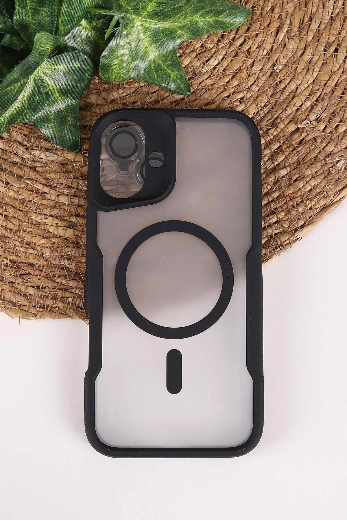 Siyah TeknoCase İphone 16 Plus Uyumlu Matte Guard Serisi Lens Korumalı Silikon Telefon Kılıfı 472481