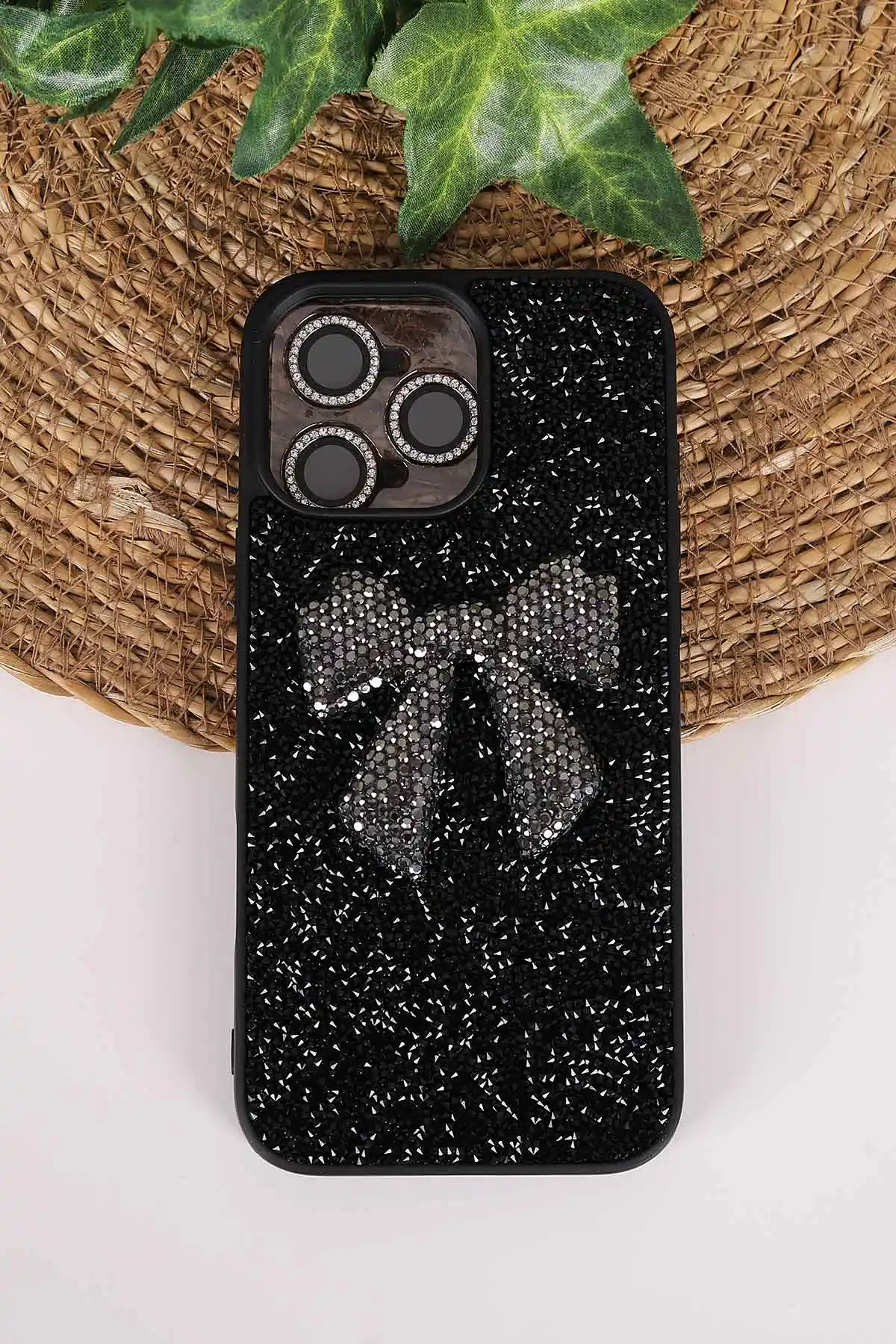 Siyah TeknoCase İPhone 16 Pro Max Uyumlu Nelly Diamond Serisi Taşlı Lens Hediyeli Sert Silikon Telefon Kılıfı 480957