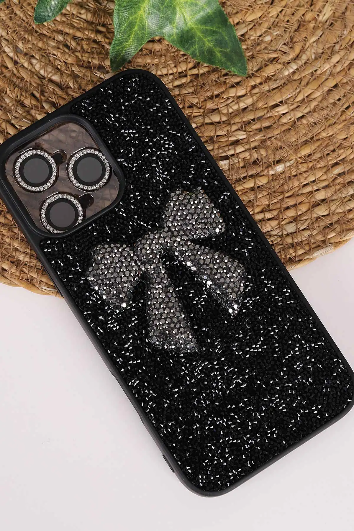 Siyah TeknoCase İPhone 16 Pro Max Uyumlu Nelly Diamond Serisi Taşlı Lens Hediyeli Sert Silikon Telefon Kılıfı 480957