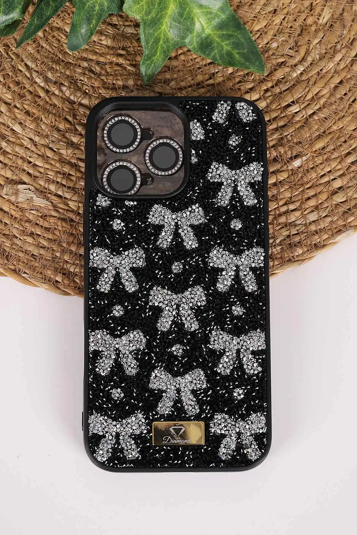 Siyah TeknoCase İPhone 16 Pro Max Uyumlu Perfect Diamond Case Serisi Taşlı Lens Hediyeli Sert Silikon Telefon Kılıfı 480846