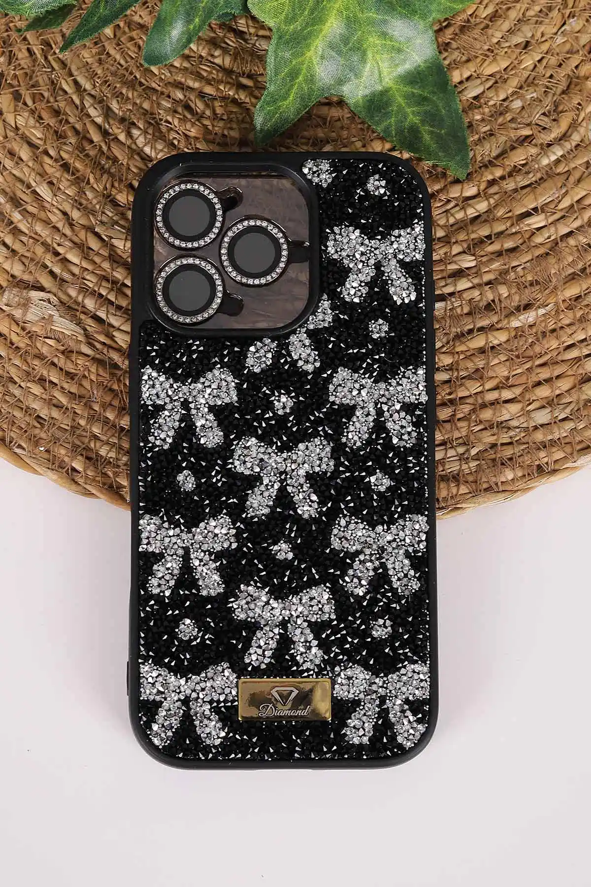 Siyah TeknoCase İPhone 16 Pro Uyumlu Perfect Diamond Case Serisi Taşlı Lens Hediyeli Sert Silikon Telefon Kılıfı 480836