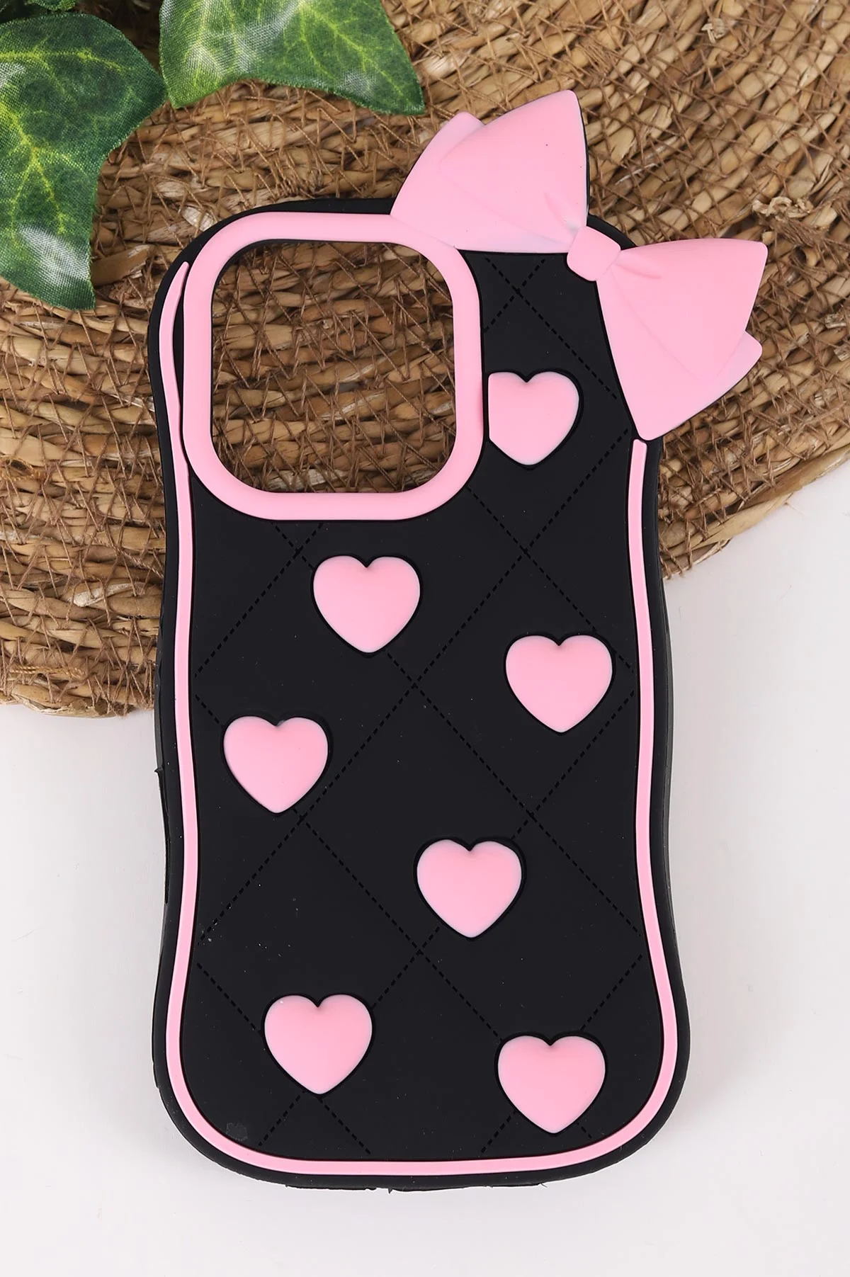 Siyah TeknoCase İPhone 16 Pro Uyumlu Terra Case Serisi Premium Kabartmalı Soft Silikon Telefon Kılıfı 430317