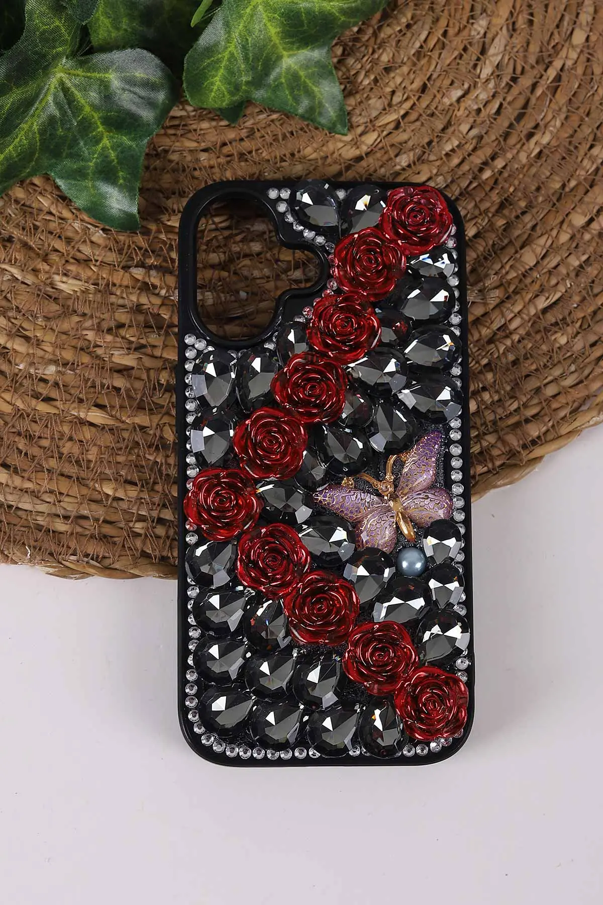 Siyah TeknoCase İPhone 16 Uyumlu Daisy Case Serisi Taşlı Vakumlu Sert Silikon Telefon Kılıfı 431085