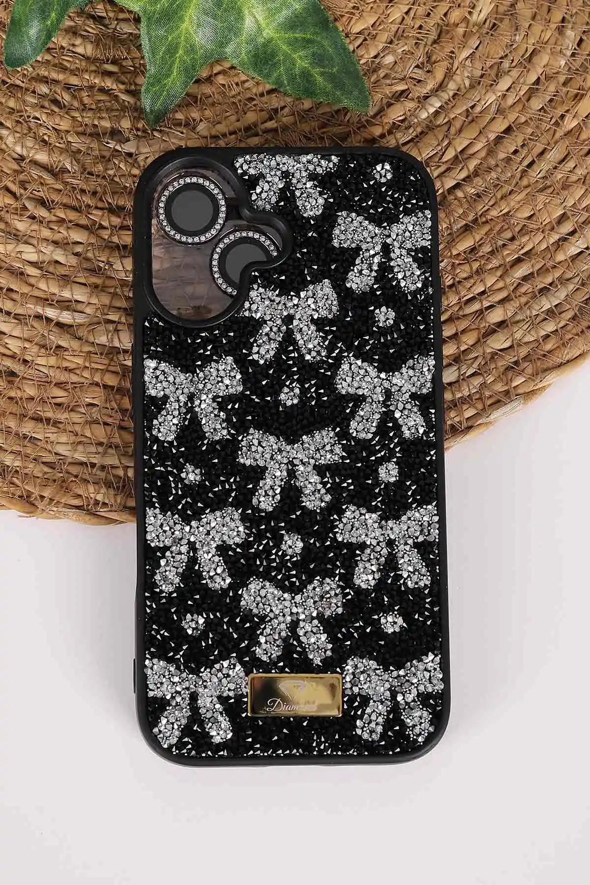 Siyah TeknoCase İPhone 16 Uyumlu Perfect Diamond Case Serisi Taşlı Lens Hediyeli Sert Silikon Telefon Kılıfı 480830
