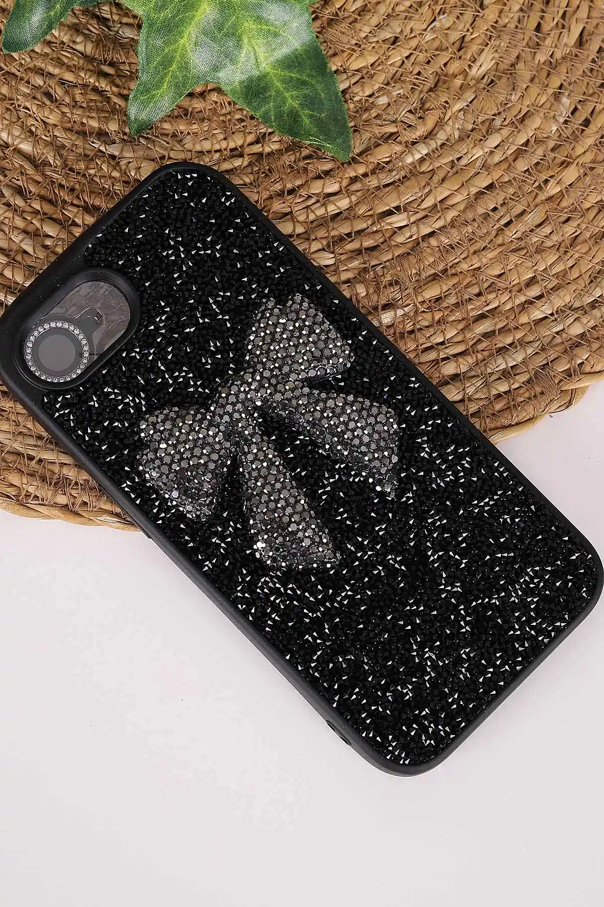 Siyah TeknoCase İPhone 16E & 17E Uyumlu Nelly Diamond Serisi Taşlı Lens Hediyeli Sert Silikon Telefon Kılıfı 480974