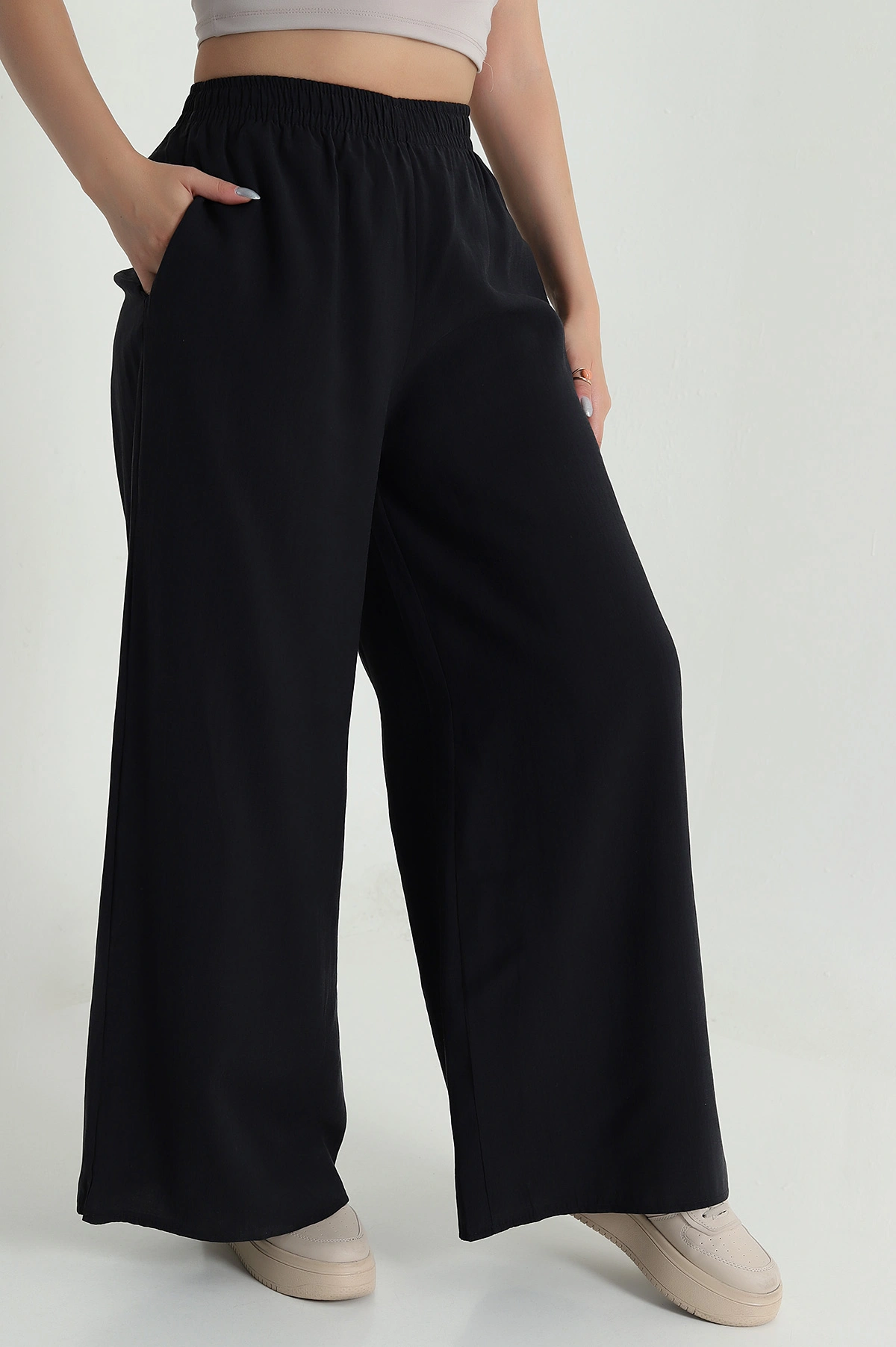 Siyah Tencel Bel Lastikli Kadın Pantolon 481025