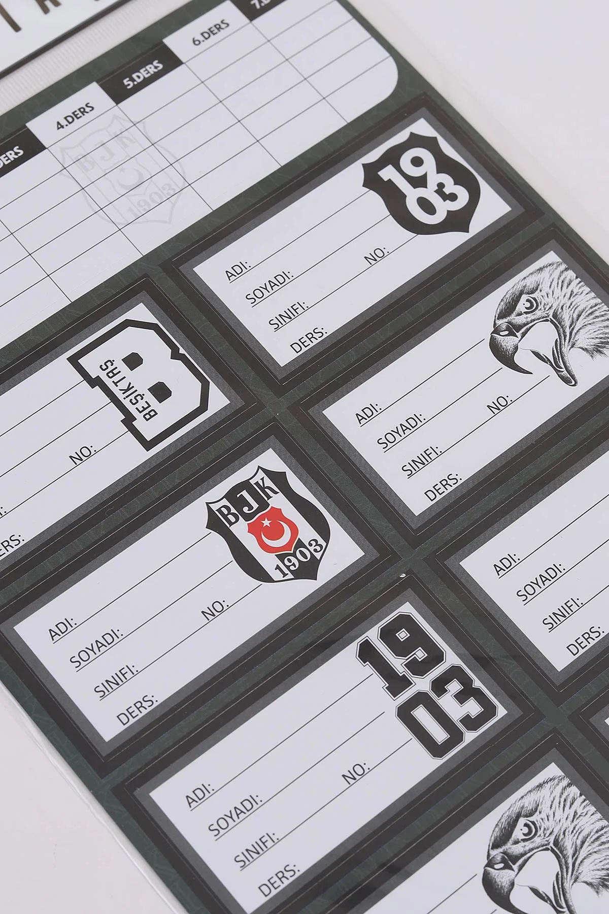 Siyah Tmn Taraftar Ders Programlı  3 Yaprak Okul Etiketi 486592