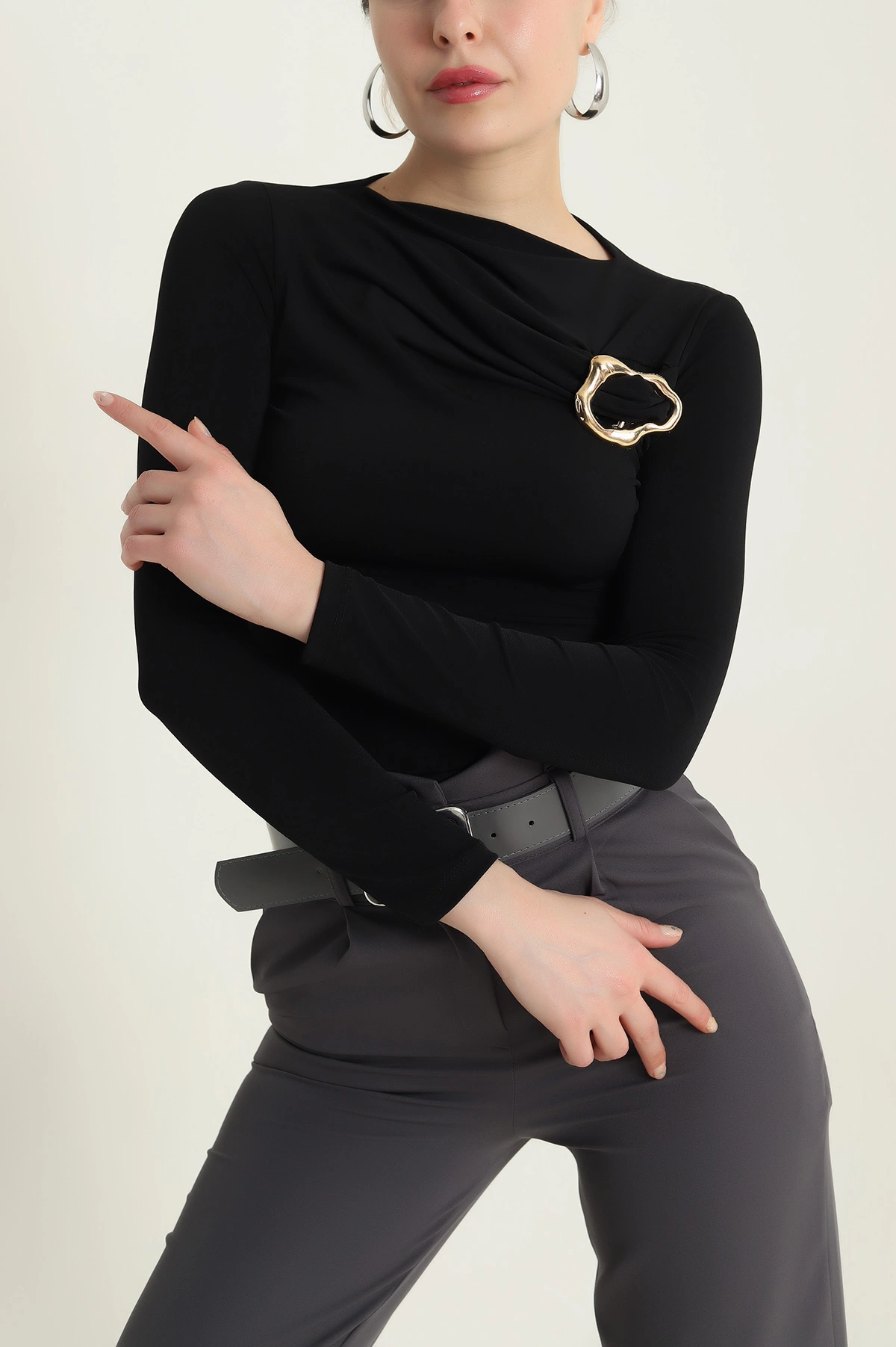 Siyah Tokalı Sandy Kadın Bluz 437335