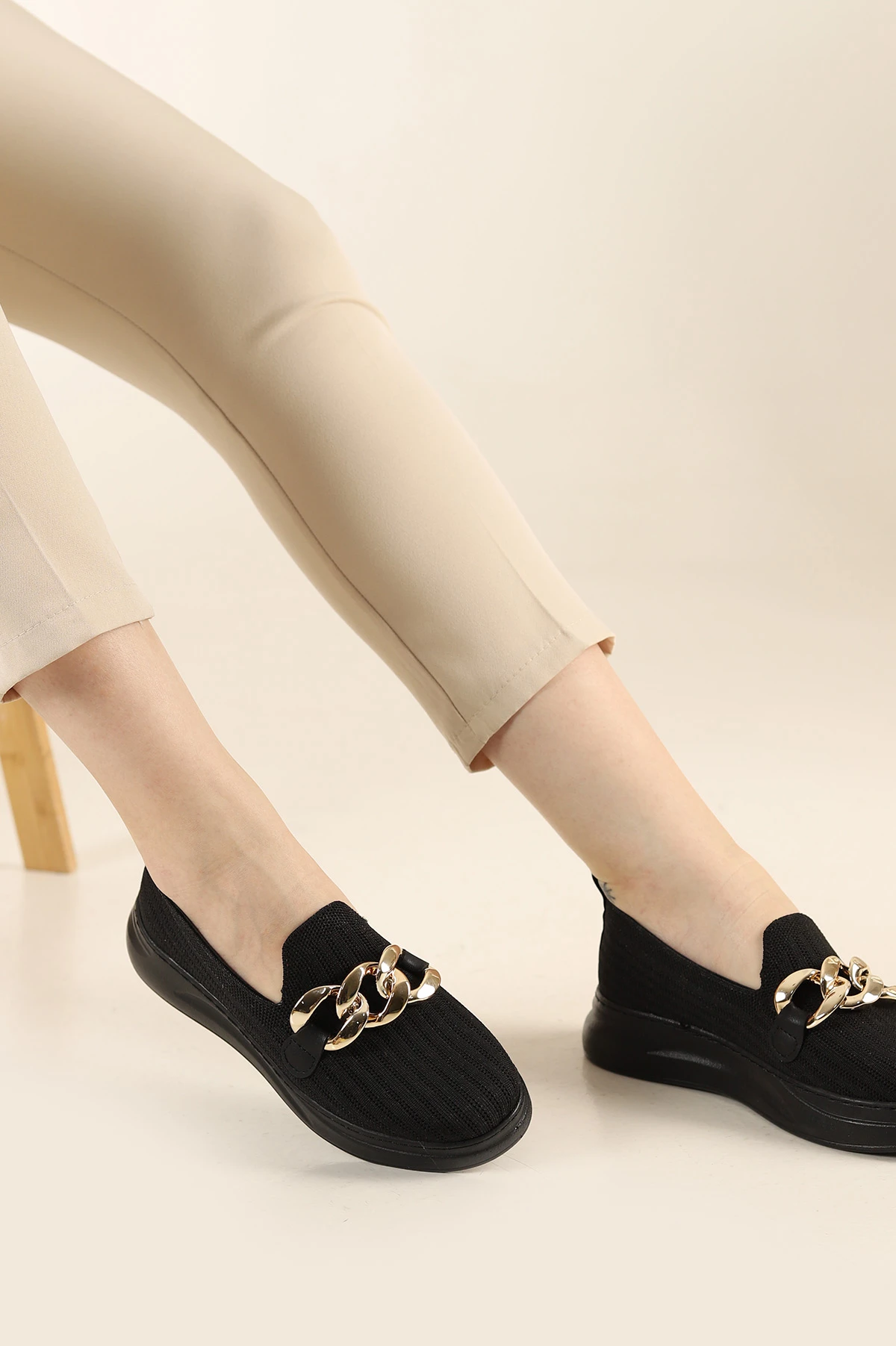 Siyah Triko Gold Tokalı Loafer Ayakkabı 263752