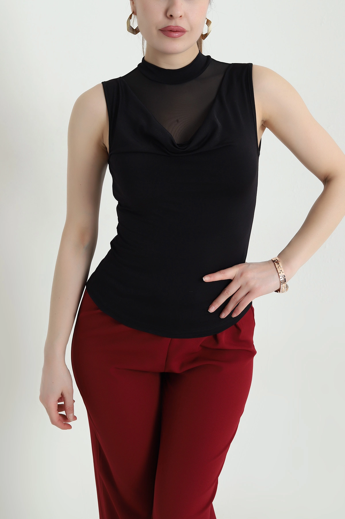 Siyah Tül Garnili Kolsuz Sandy Kadın Bluz 440541