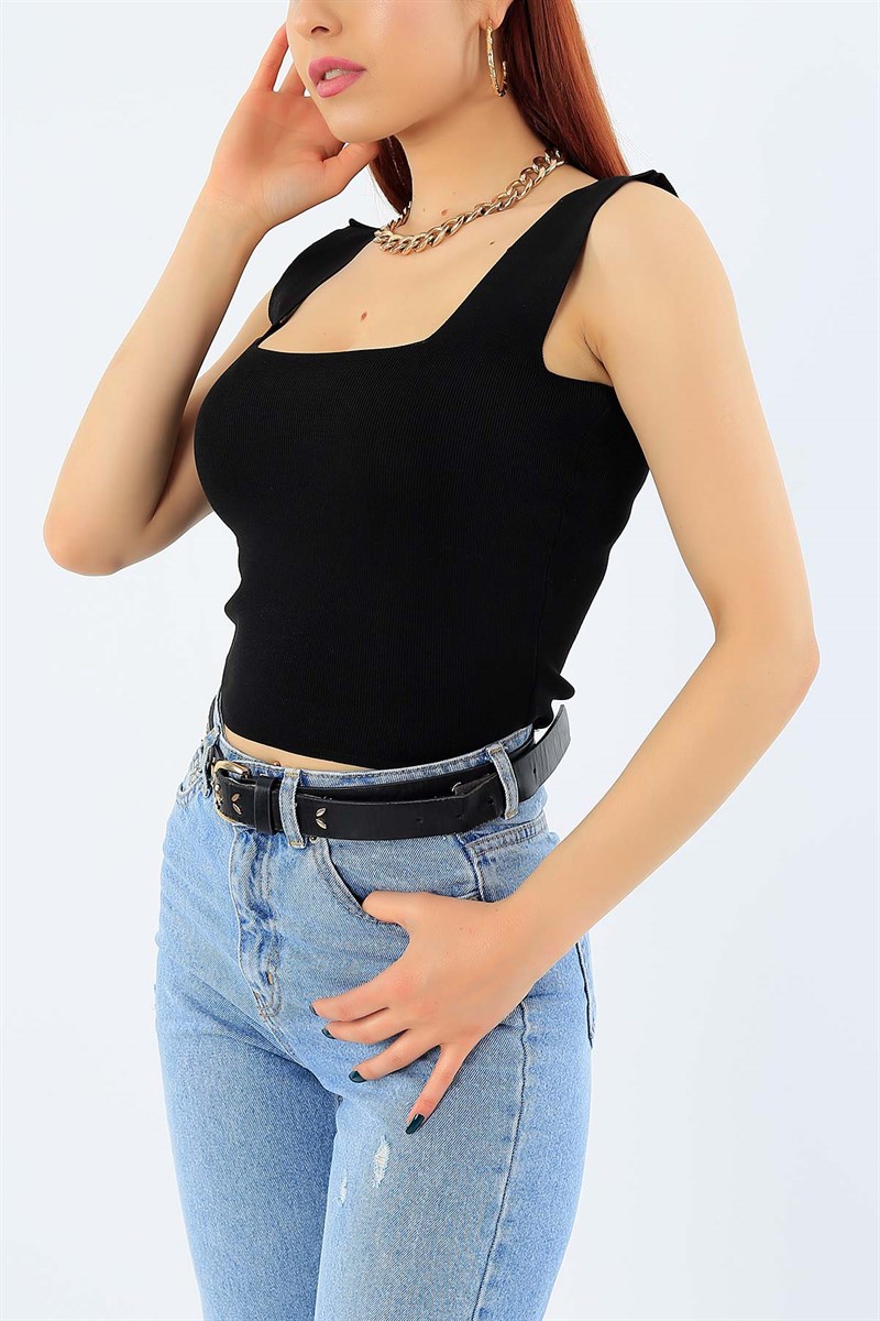 Siyah U Yaka Likralı Bayan Atlet 31616
