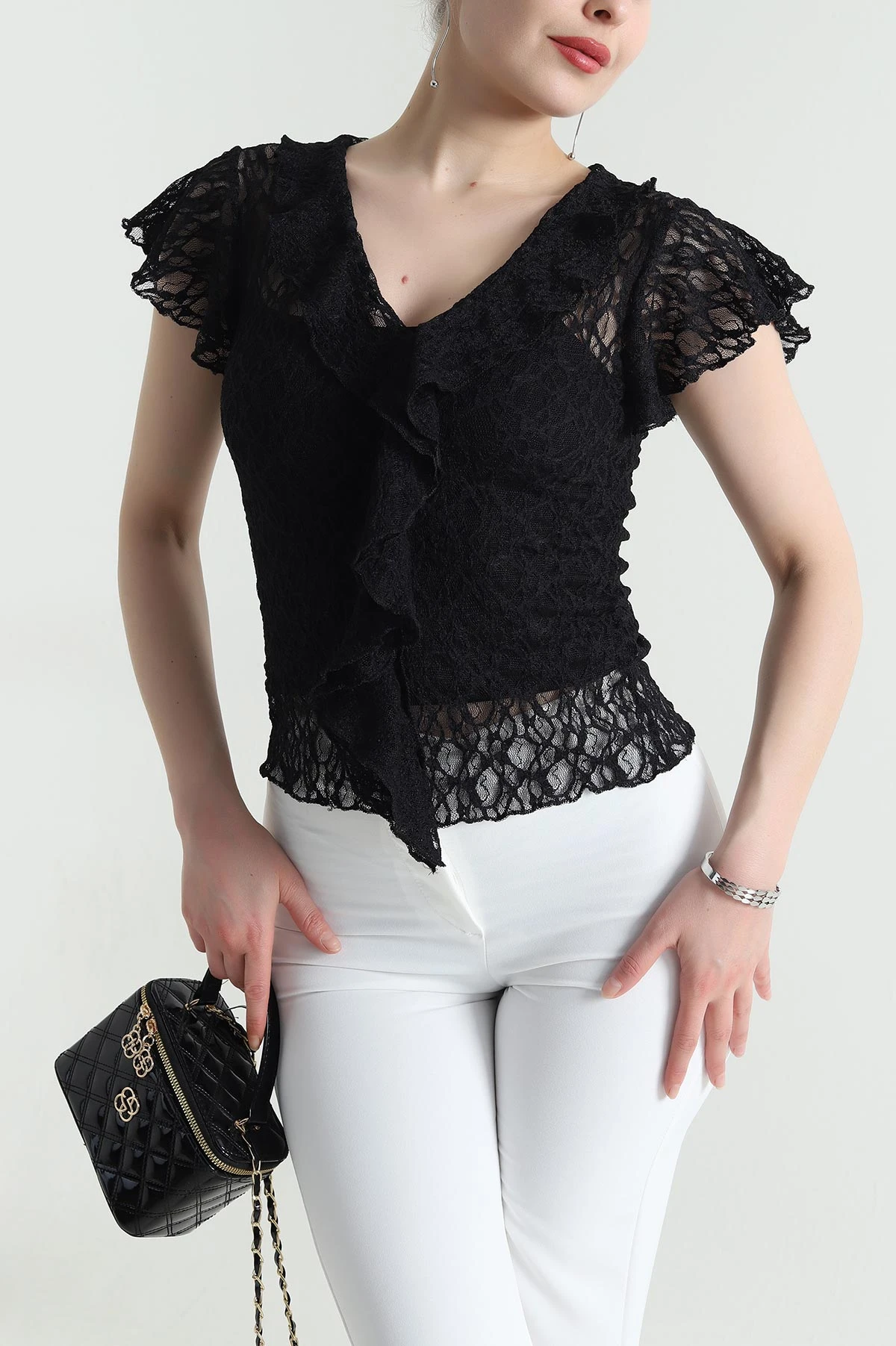 Siyah V Yaka Dantelli Tül Bluz 454059