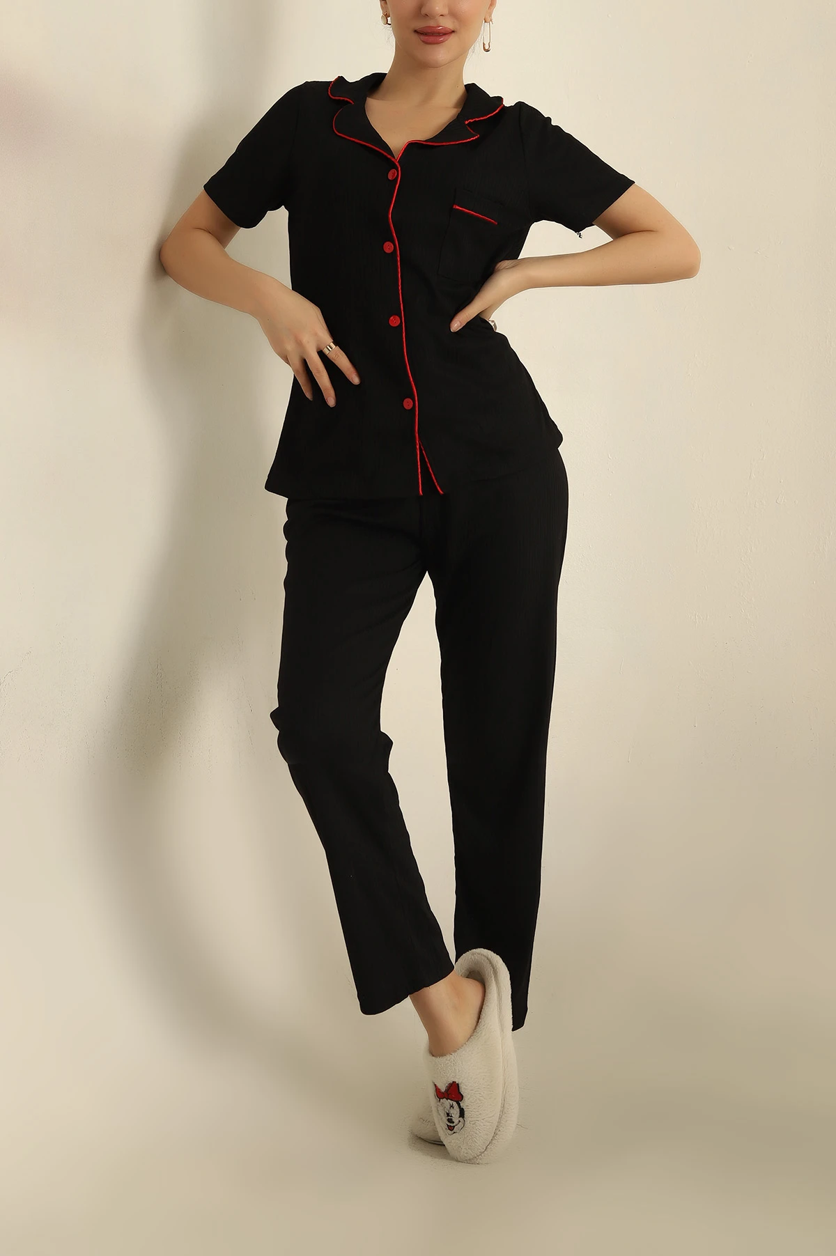 Siyah Viskon Düğmeli Fitilli Pijama Takımı 251555