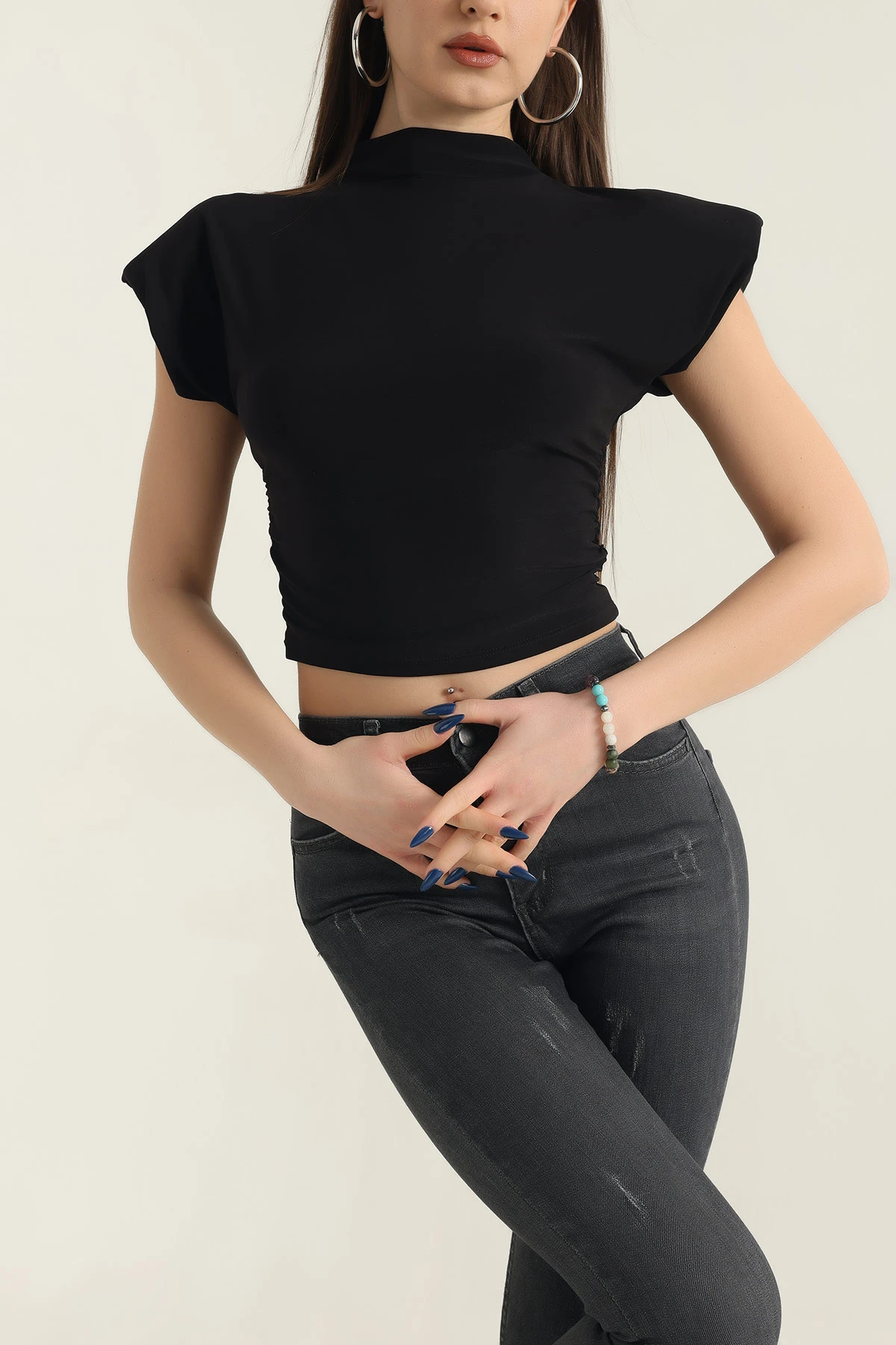 Siyah Yanları Büzgülü Vatkalı Sandy Bluz 337514