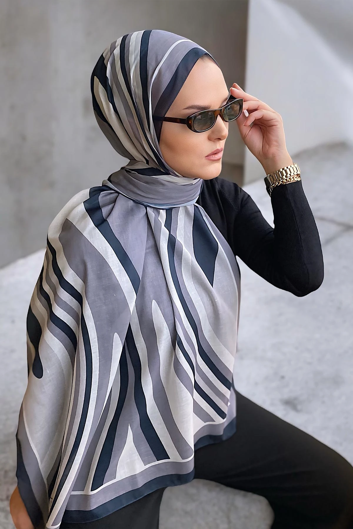 Soft Gri 180x70 Desenli Dijital Baskılı Pamuk Şal 323046