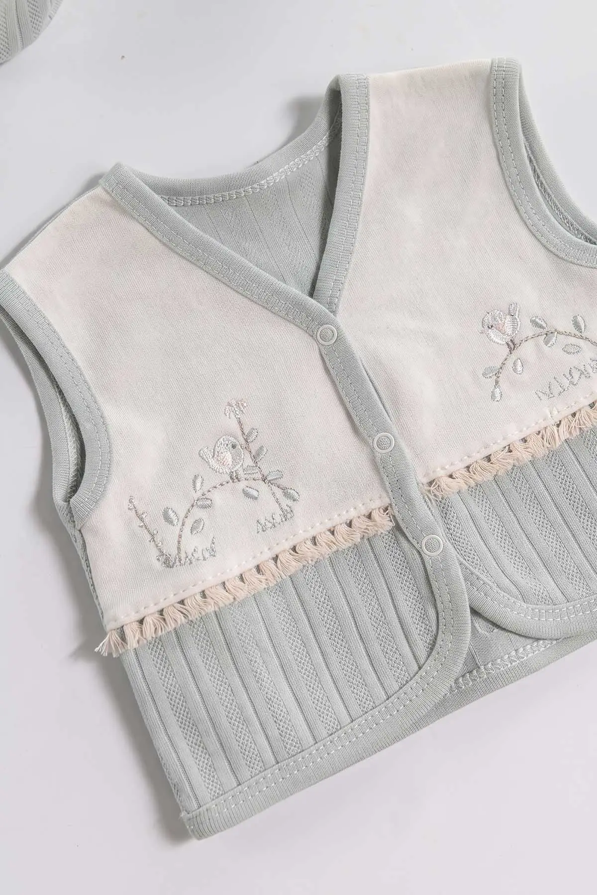 Su Yeşili (0-3 Ay)  Kuş Nakışlı 10'lu  Kız Bebek Zıbın Seti 475468