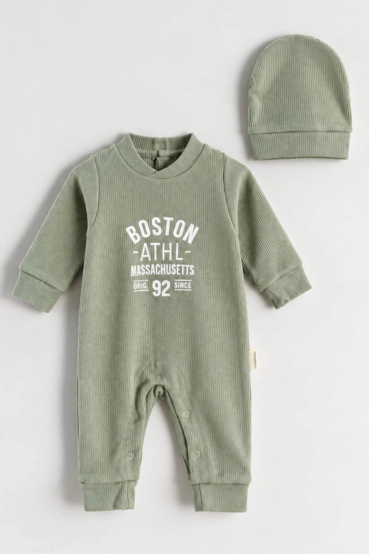 Su Yeşili (0-9 Ay) Boston Nakışlı Waffle Kumaş Çıtçıtlı Şapkalı Erkek Bebek Tulum 486944