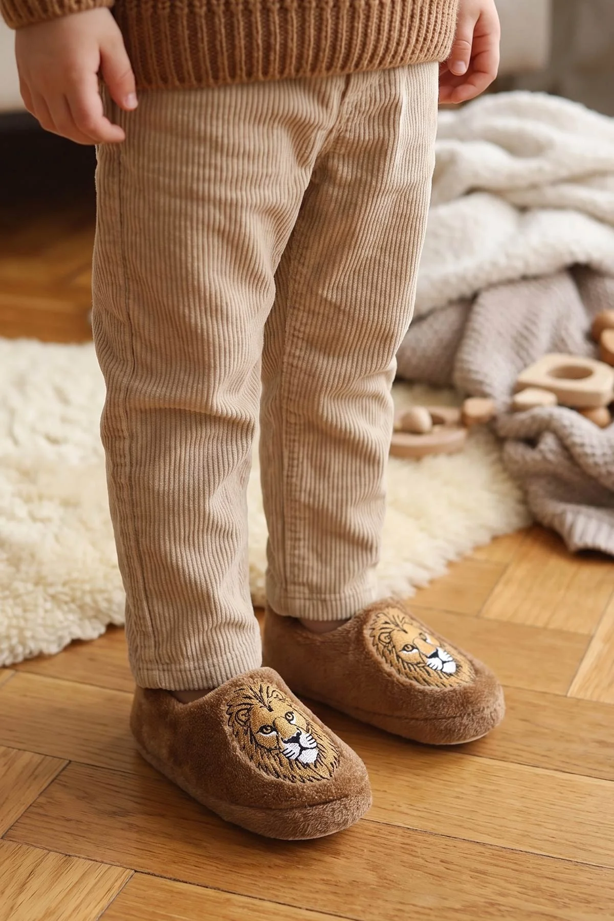Taba ( 25 - 30 ) Peluş Figürlü Erkek Çocuk Panduf 496439