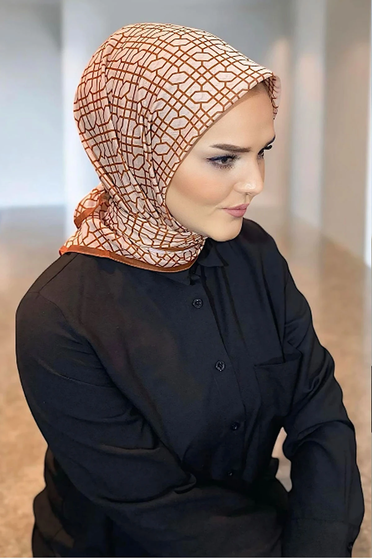 Taba 90x90 Cm Dijital Baskı Koza Desenli Pamuk Eşarp 349474
