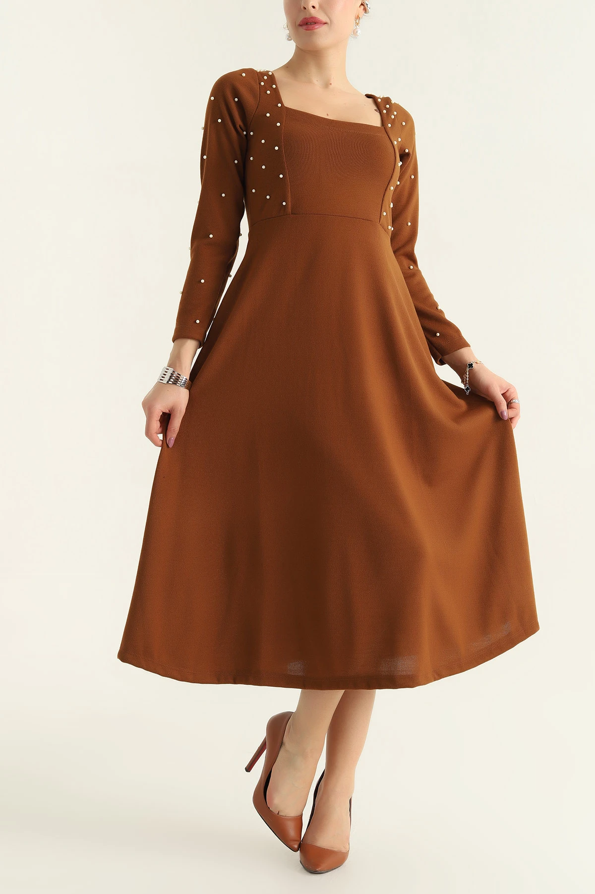 Taba Triko Kare Yaka İncili Kloş Elbise 307475