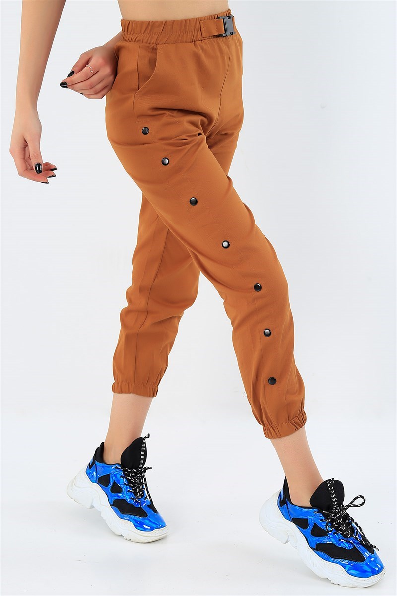 Taba Yan Çıtçıtlı Gabardin Bayan Pantolon 33248