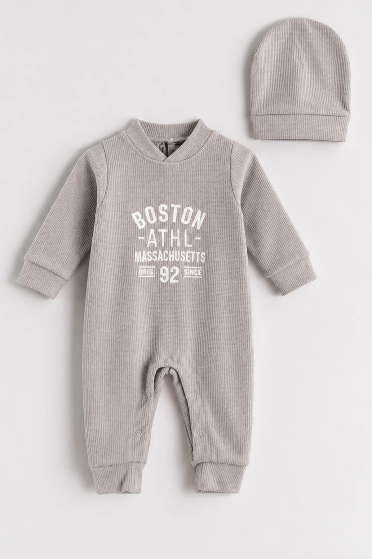 Taş (0-9 Ay) Boston Nakışlı Waffle Kumaş Çıtçıtlı Şapkalı Erkek Bebek Tulum 486946