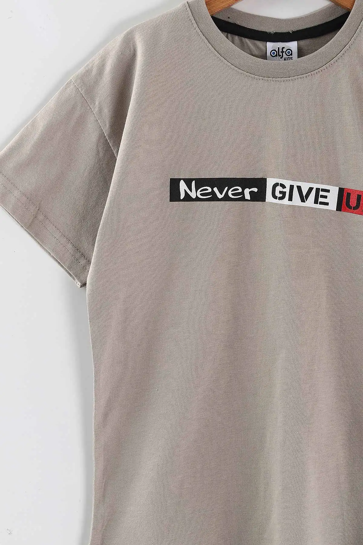 Taş (7-14 Yaş) Never Give Up Baskılı   Şortlu Süprem Erkek Çocuk Yazlık Takım 446309