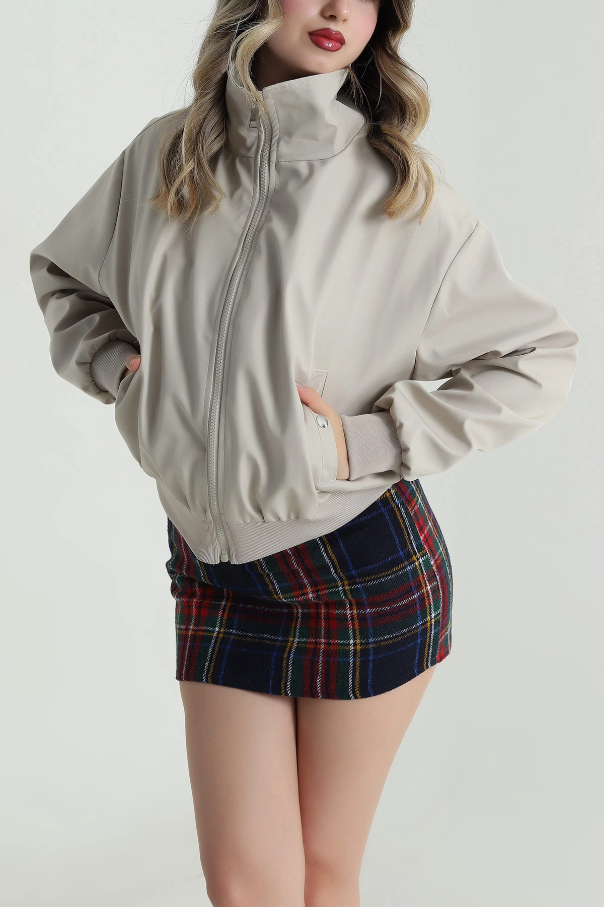 Taş Astarlı Cepli Kadın Mont 488357