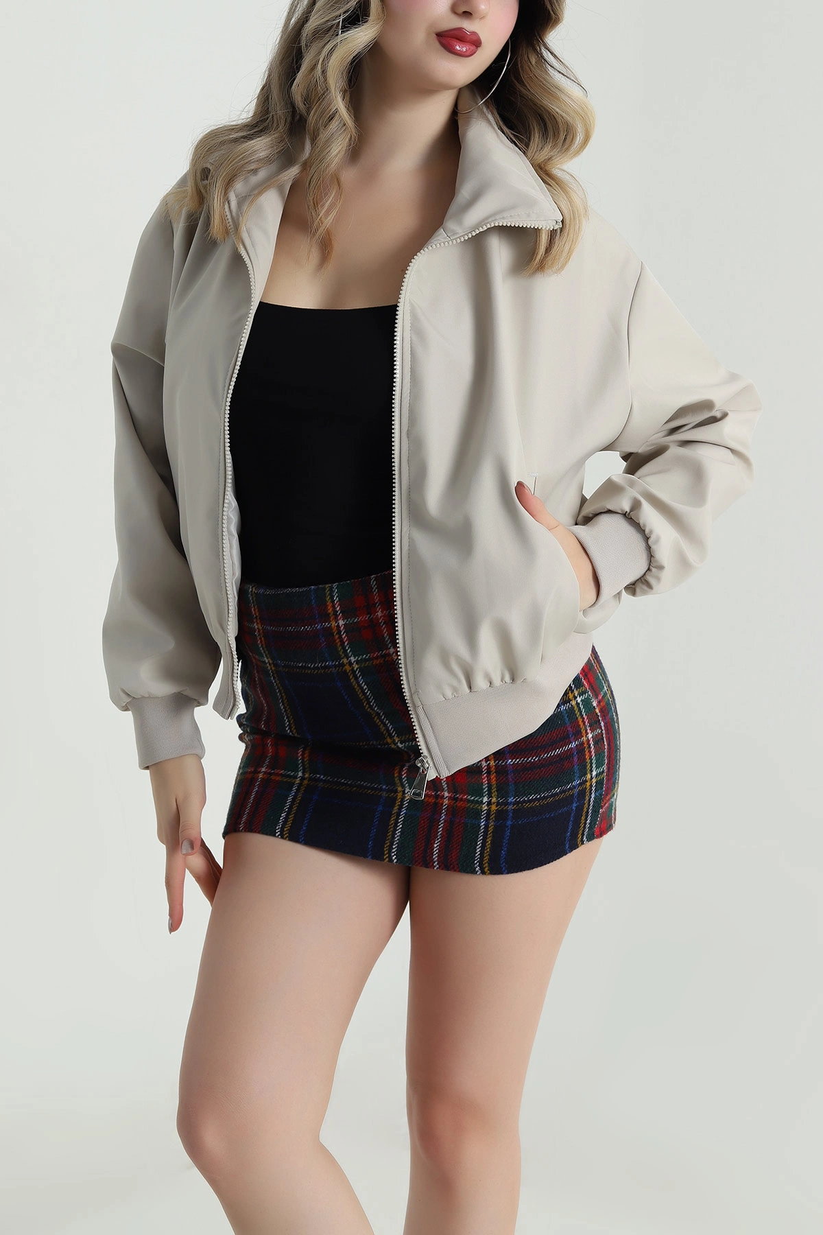 Taş Astarlı Cepli Kadın Mont 488357