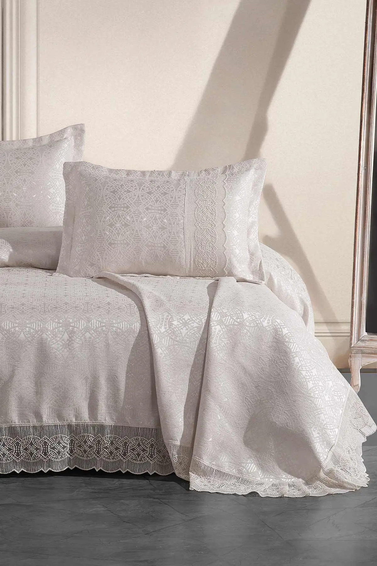 Taş 240x260 Dantelli Çift Kişilik Gelin Seti Yatak Örtüsü 282647