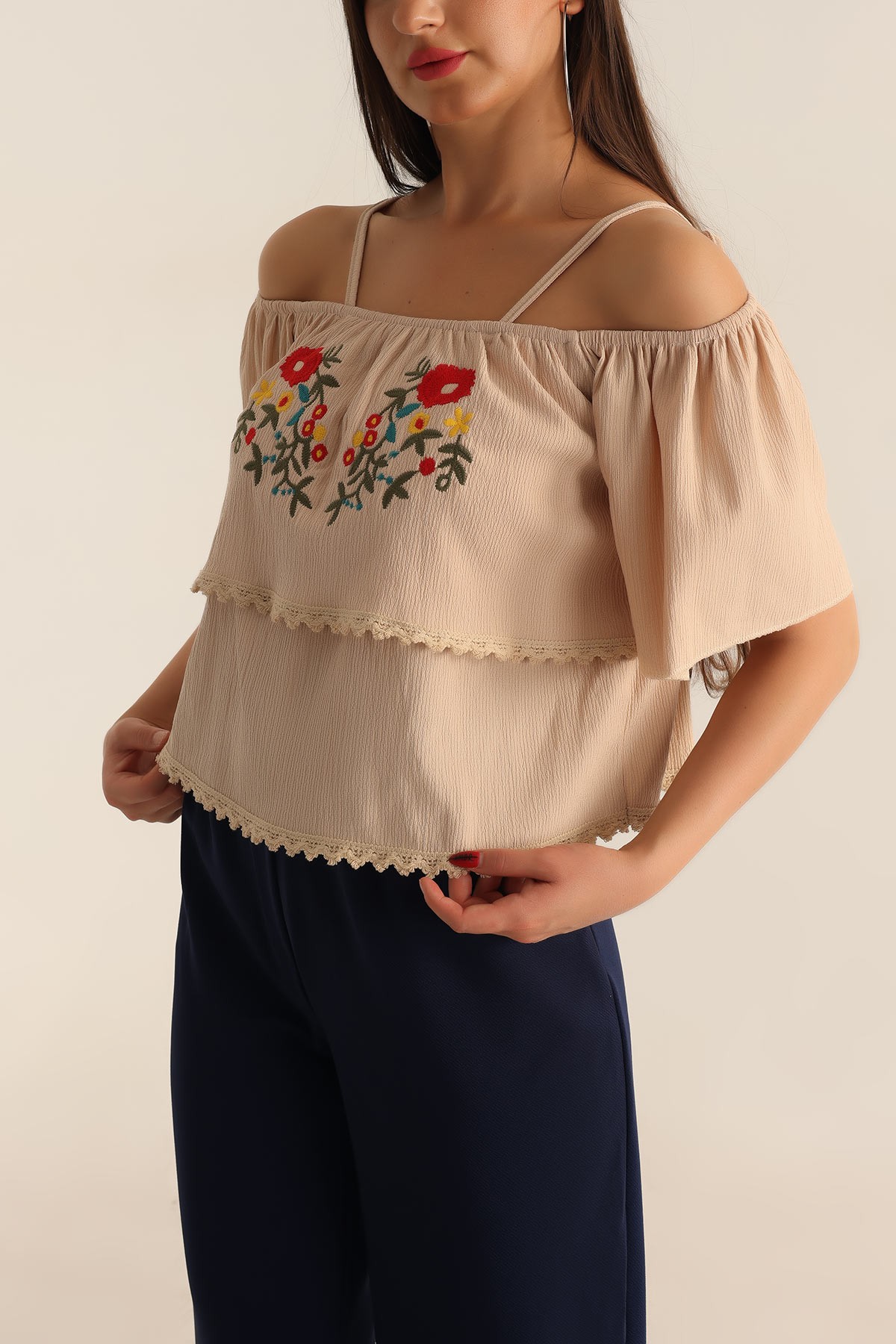 Taş Nakışlı Okyanus Kumaş Bluz 189284