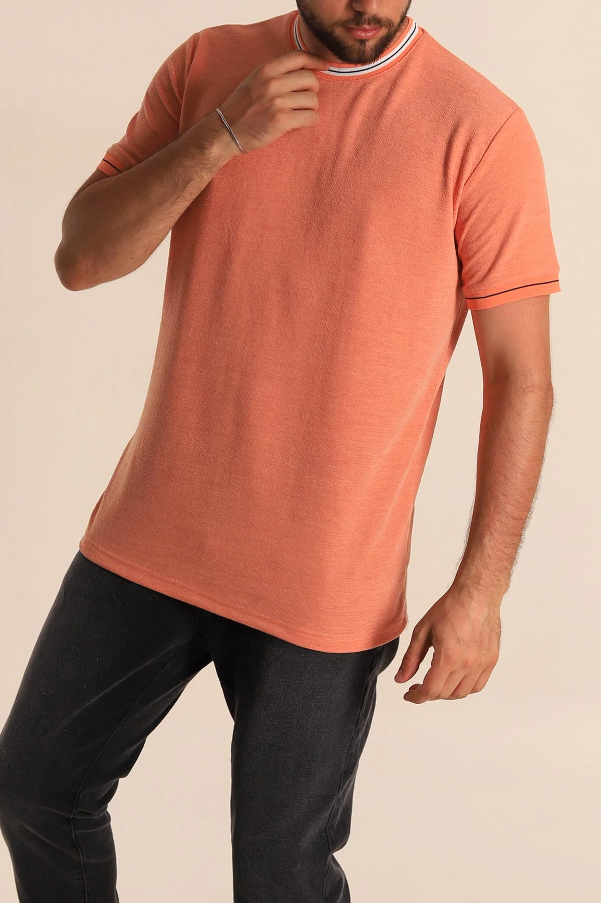 Turuncu Regular Fit Çizgili Yaka Detaylı Erkek Tişört 277155