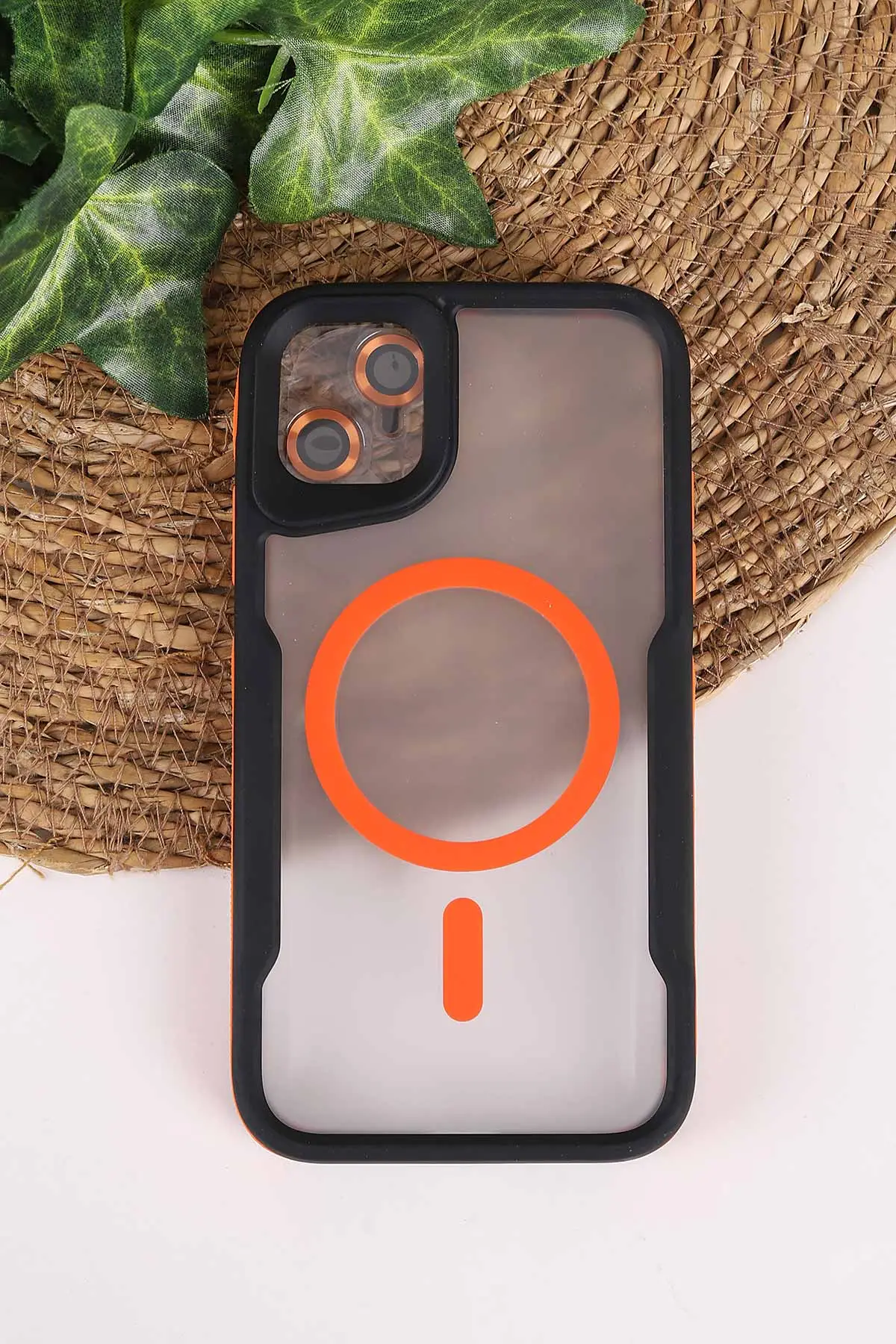 Turuncu TeknoCase İphone 11 Uyumlu Matte Guard Serisi Lens Korumalı Silikon Telefon Kılıfı 472435