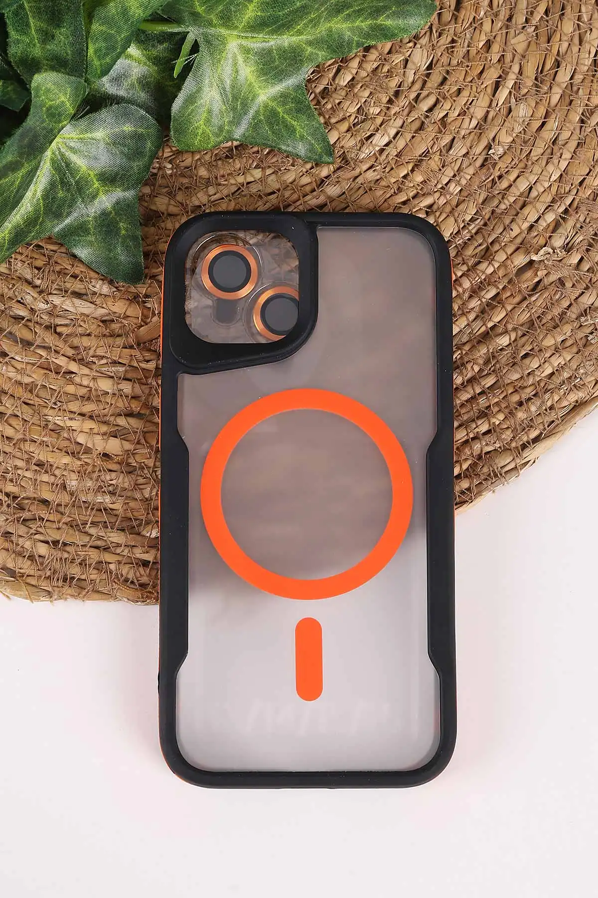 Turuncu TeknoCase İphone 13 Uyumlu Matte Guard Serisi Lens Korumalı Silikon Telefon Kılıfı 472449