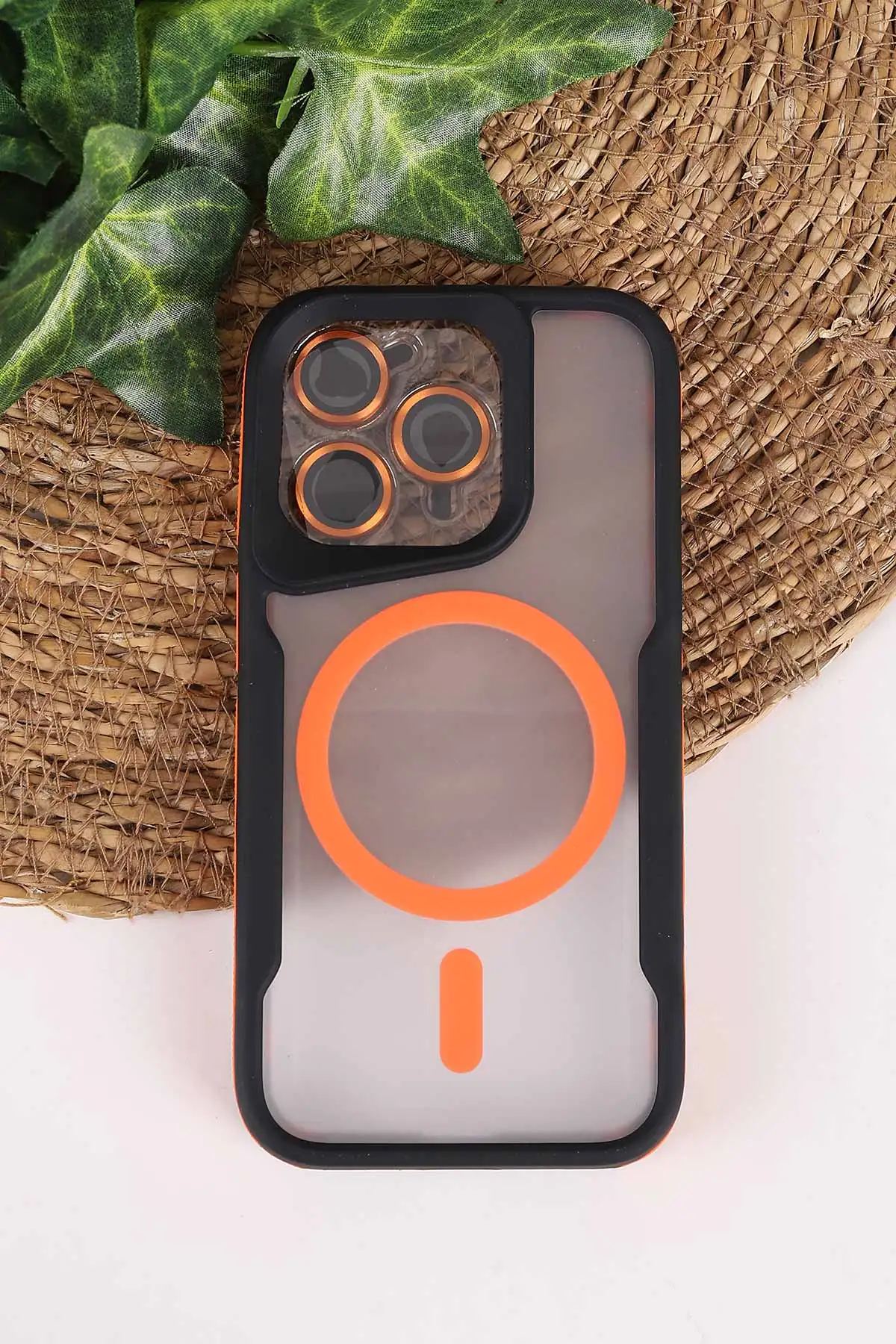 Turuncu TeknoCase İphone 15 Pro Uyumlu Matte Guard Serisi Lens Korumalı Silikon Telefon Kılıfı 472455