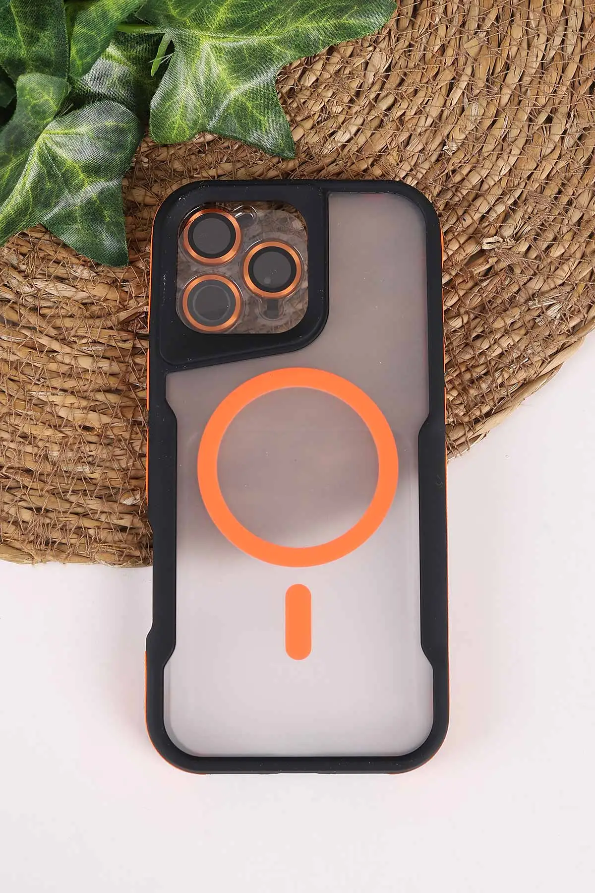 Turuncu TeknoCase İphone 16 Pro Max Uyumlu Matte Guard Serisi Lens Korumalı Silikon Telefon Kılıfı 472489