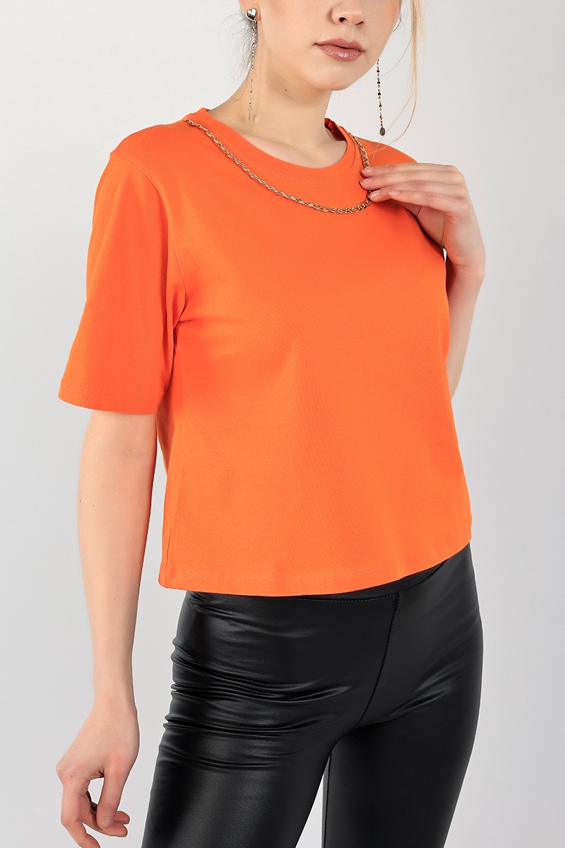Turuncu Yaka Zincirli Crop Tişört 102066