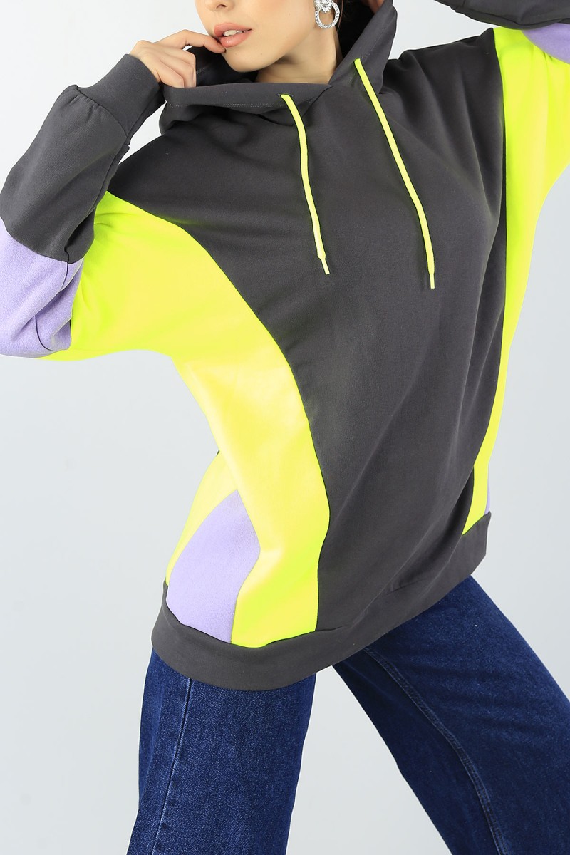 Üç Renk Tasarımlı Şardonlu Sweat 53614