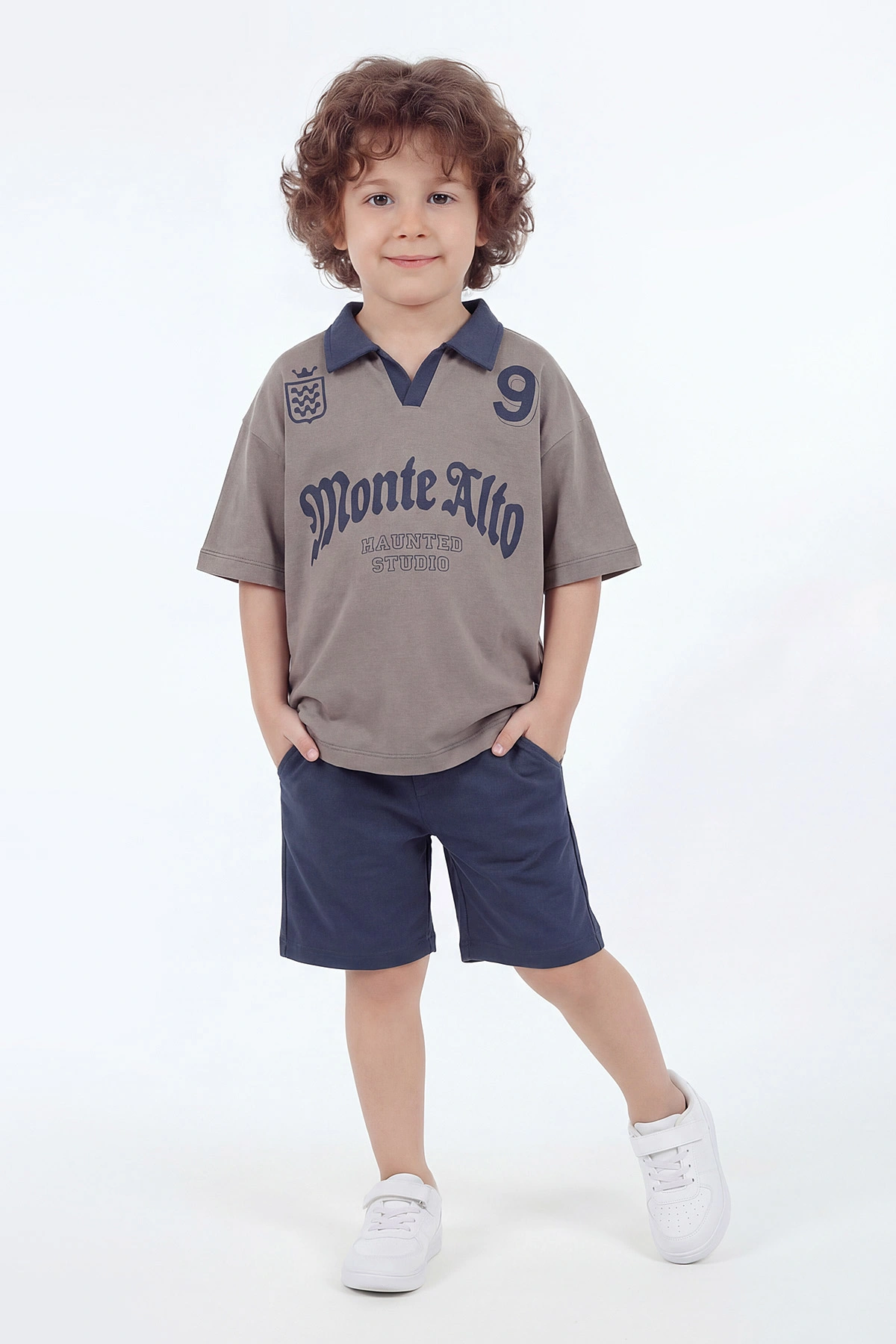 Vizon (5-12 Yaş)V Yakalı Baskılı Şortlu Erkek Çocuk Takım 445351